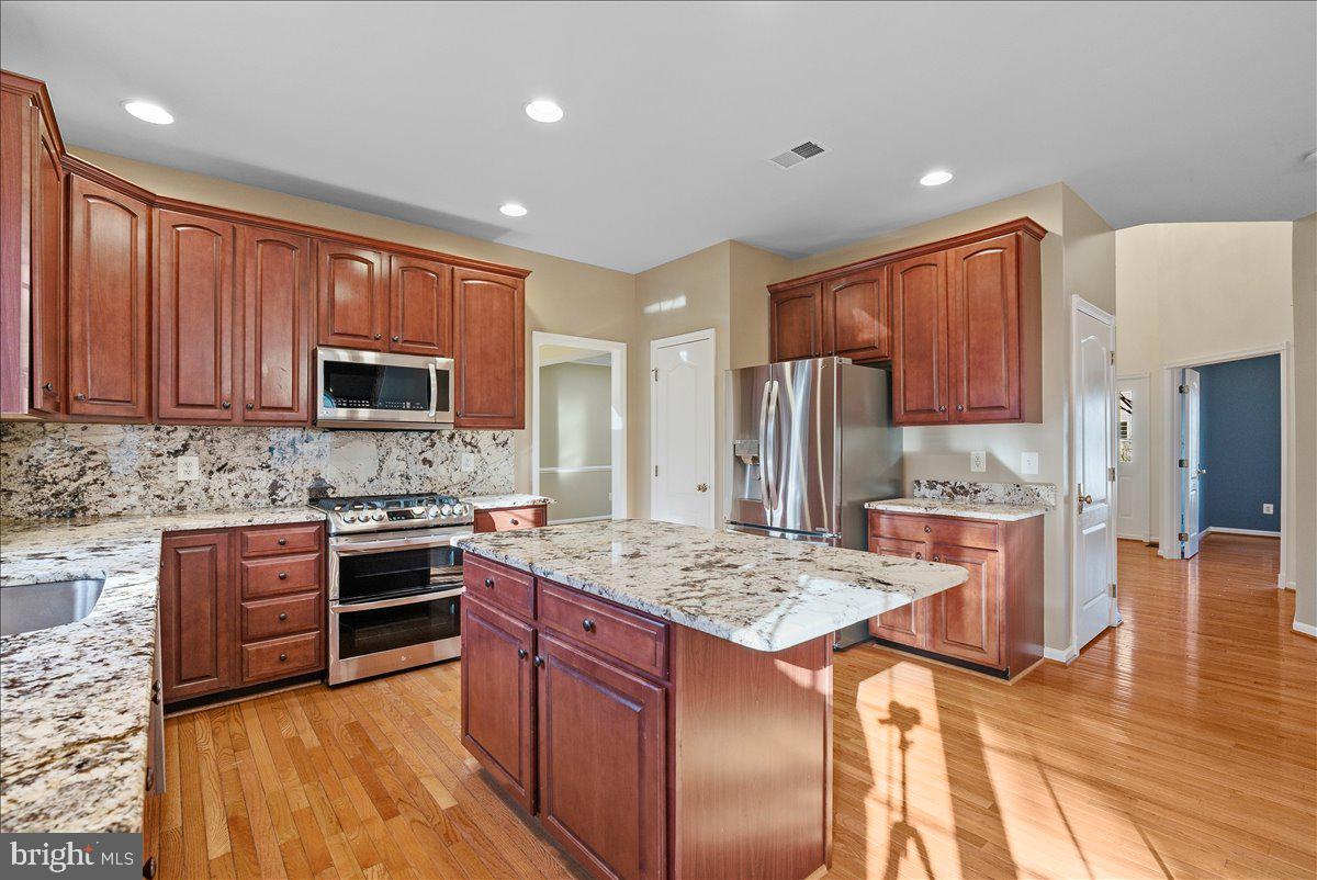 SOUTH RIDING - Residential