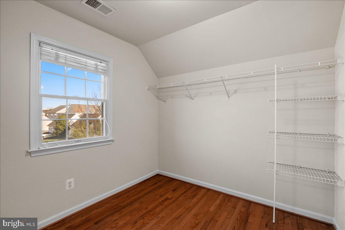 SOUTH RIDING - Residential