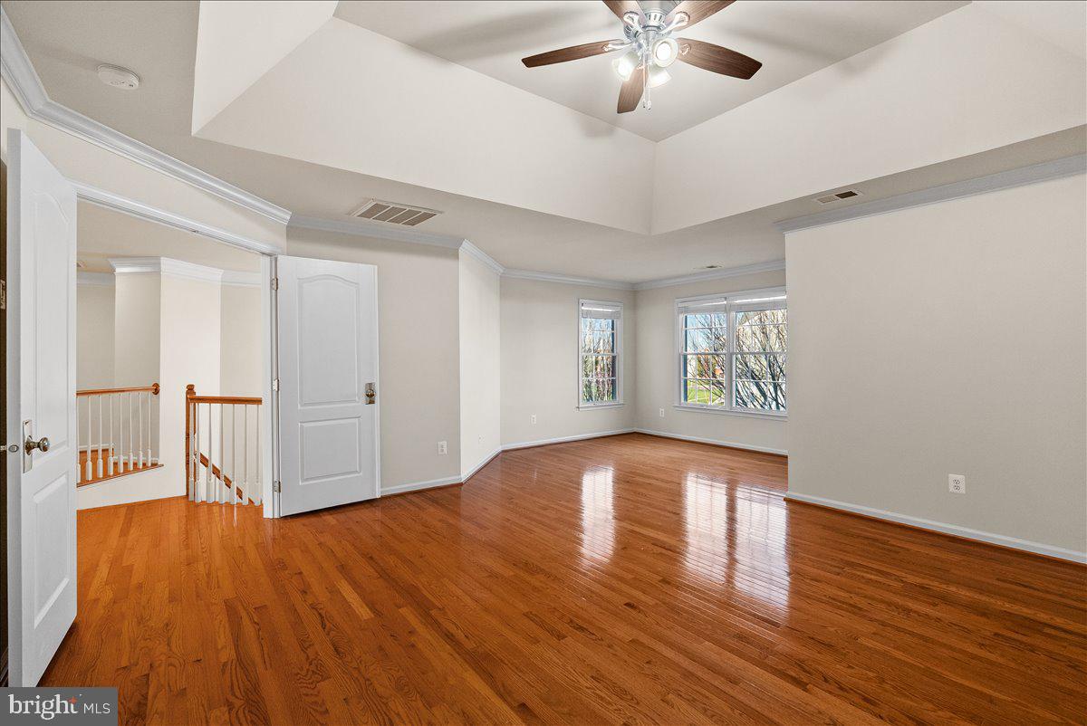 SOUTH RIDING - Residential