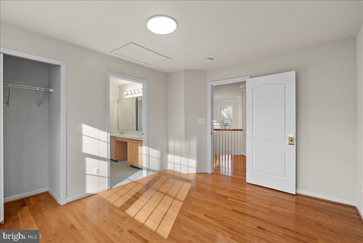 SOUTH RIDING - Residential