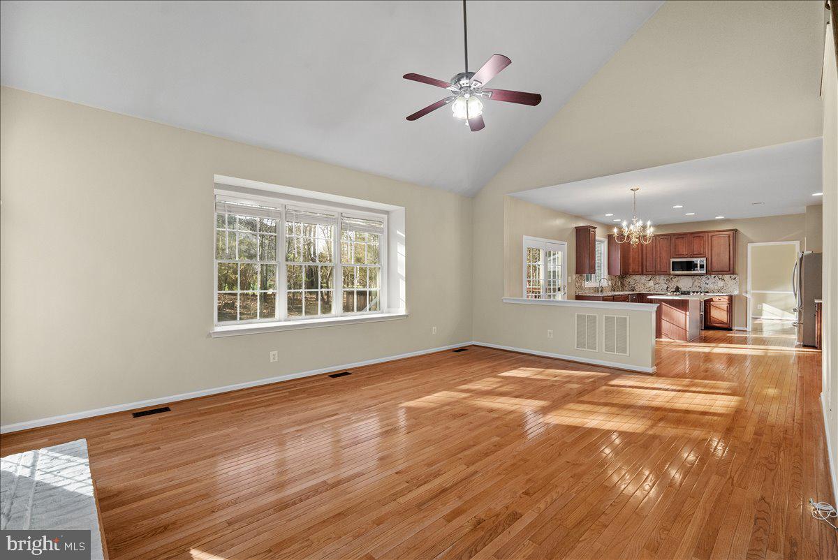 SOUTH RIDING - Residential