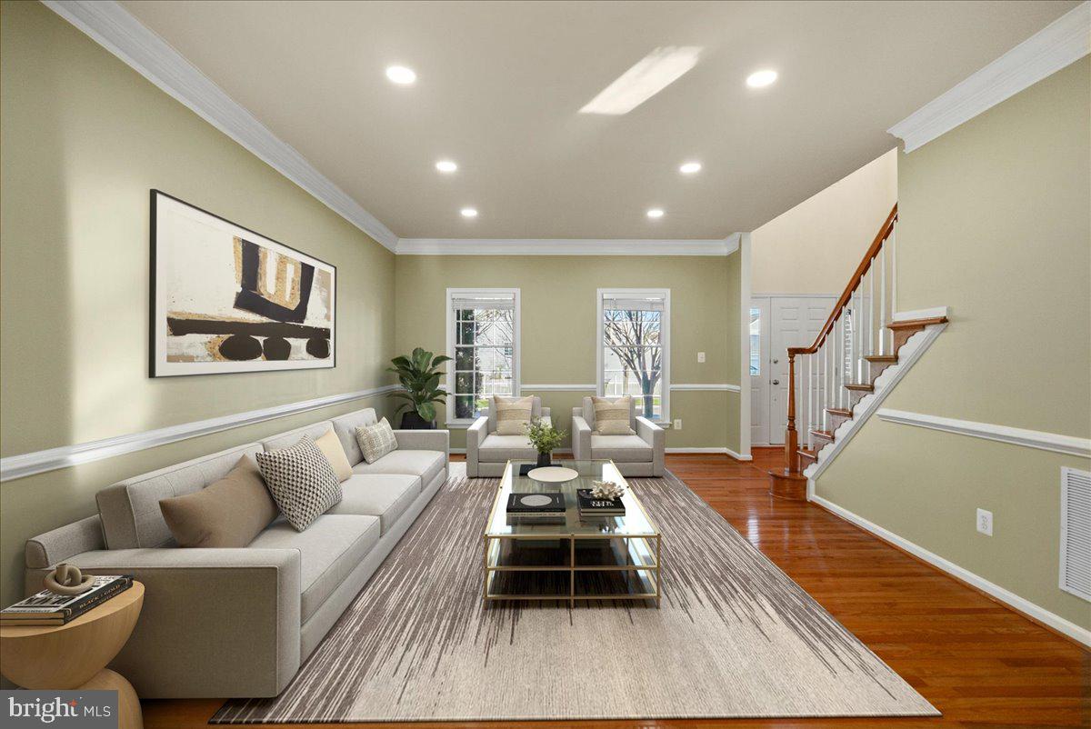 SOUTH RIDING - Residential