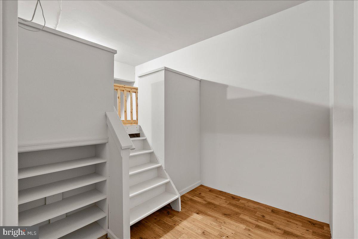 SOUTH RIDING - Residential