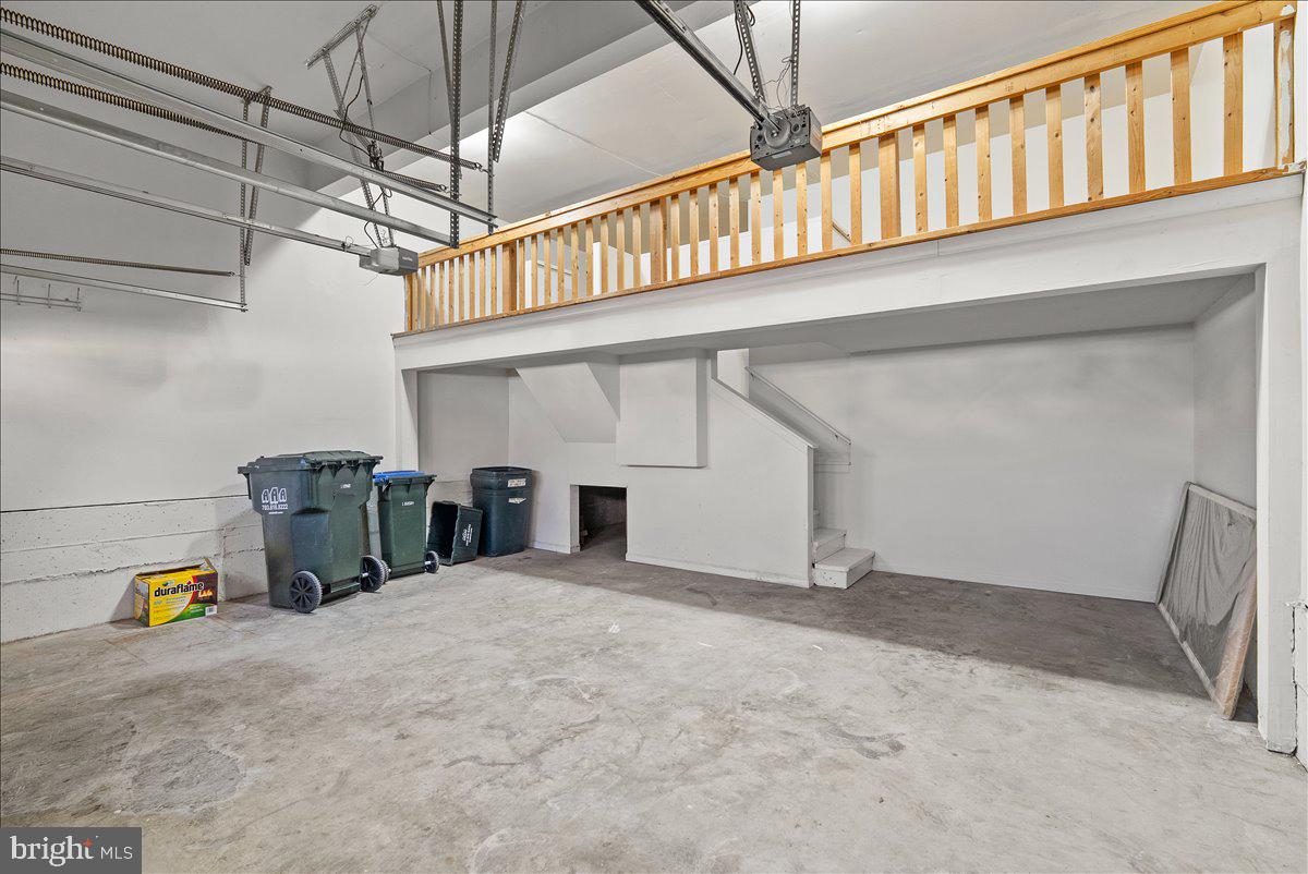 SOUTH RIDING - Residential