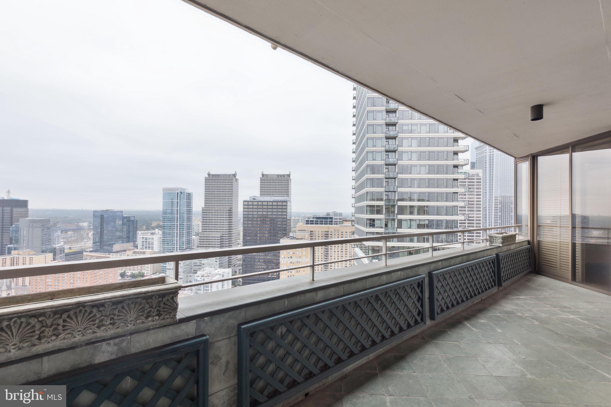 RITTENHOUSE SQUARE - Residential Lease