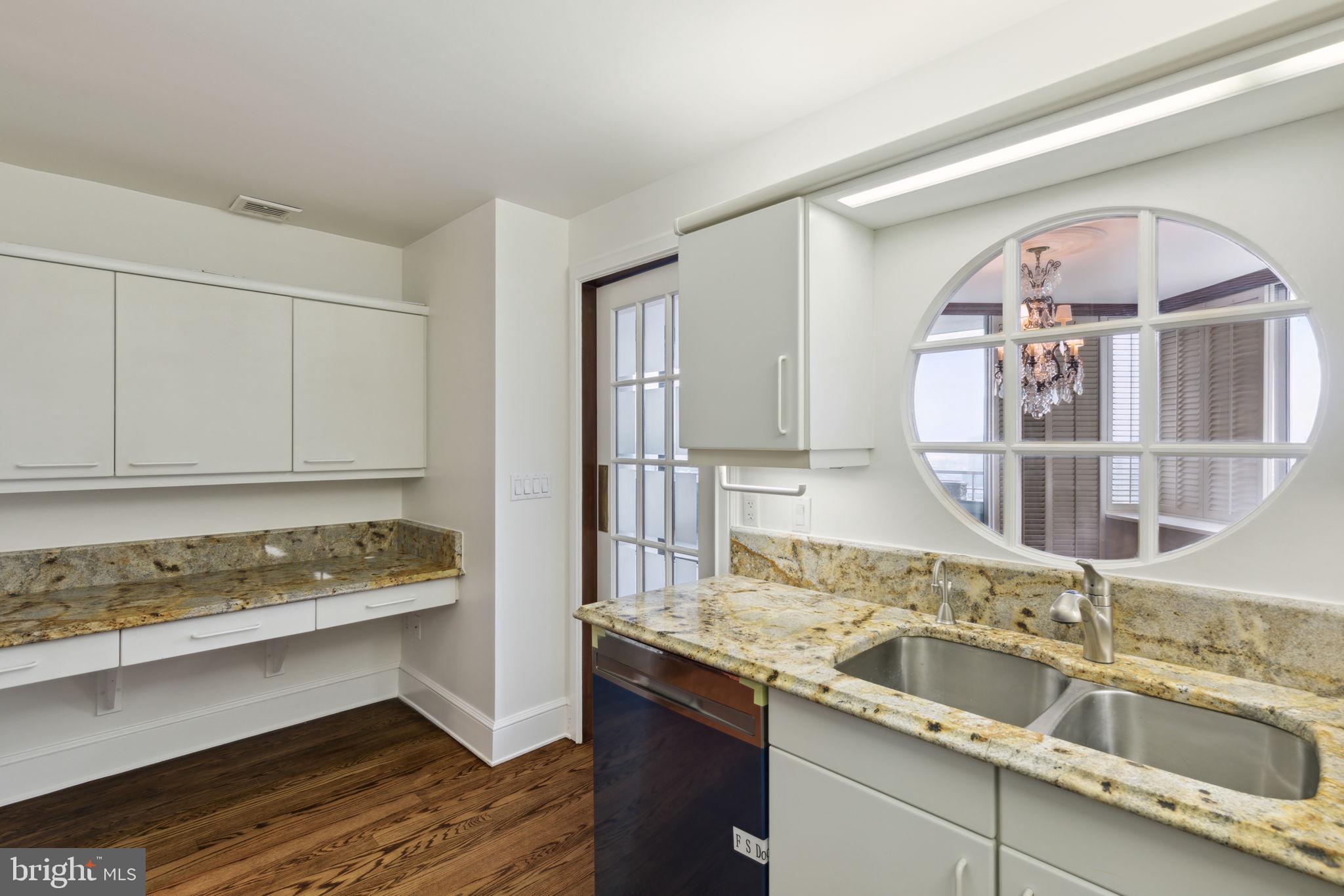 RITTENHOUSE SQUARE - Residential Lease