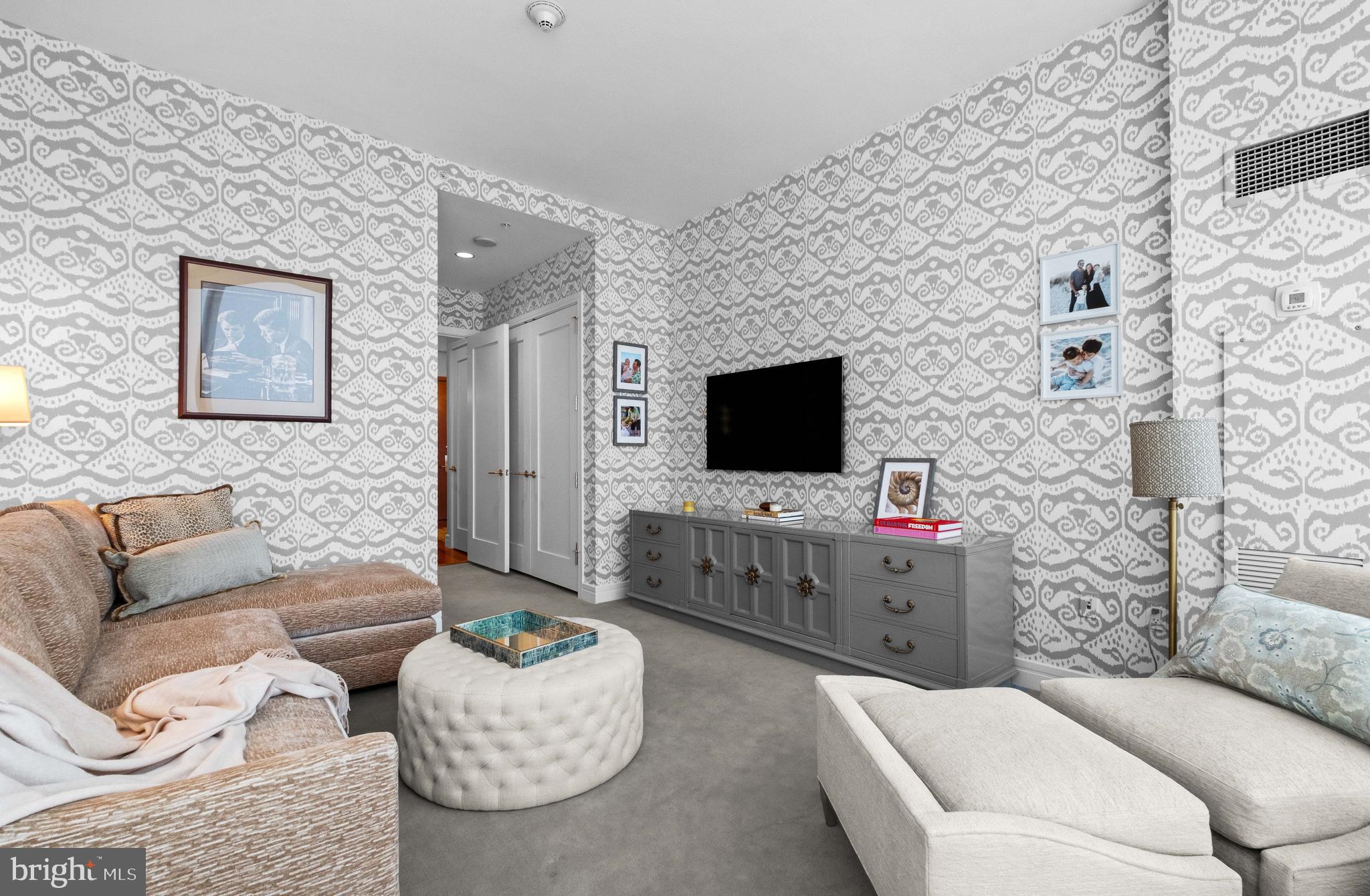 CENTER CITY - Residential