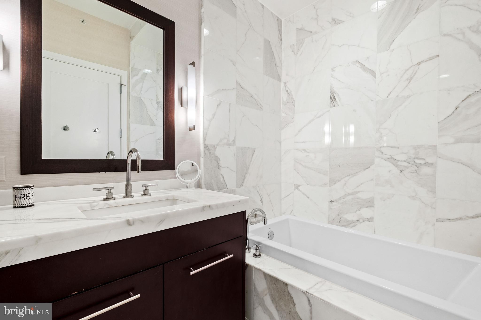 CENTER CITY - Residential