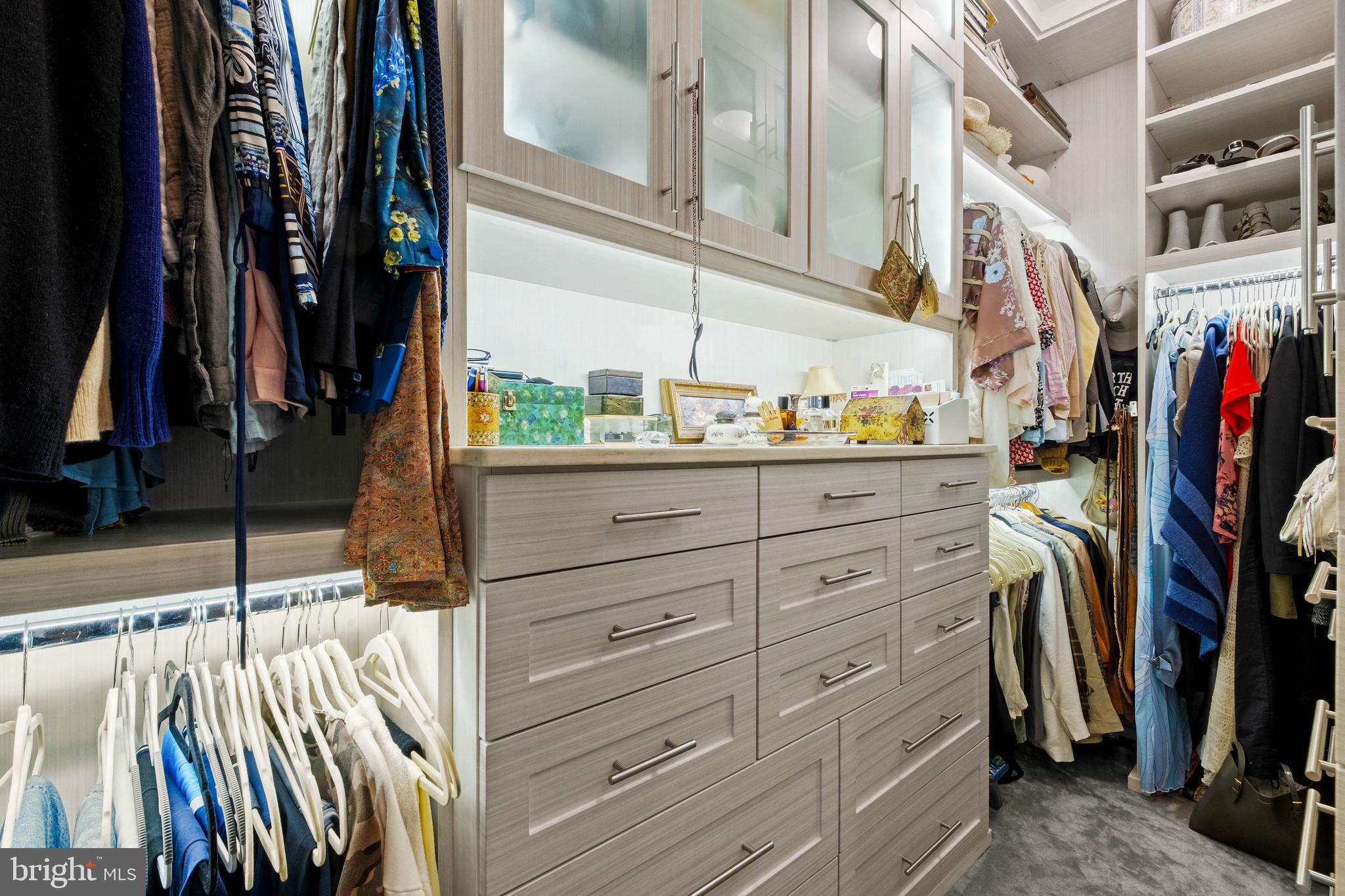 CENTER CITY - Residential