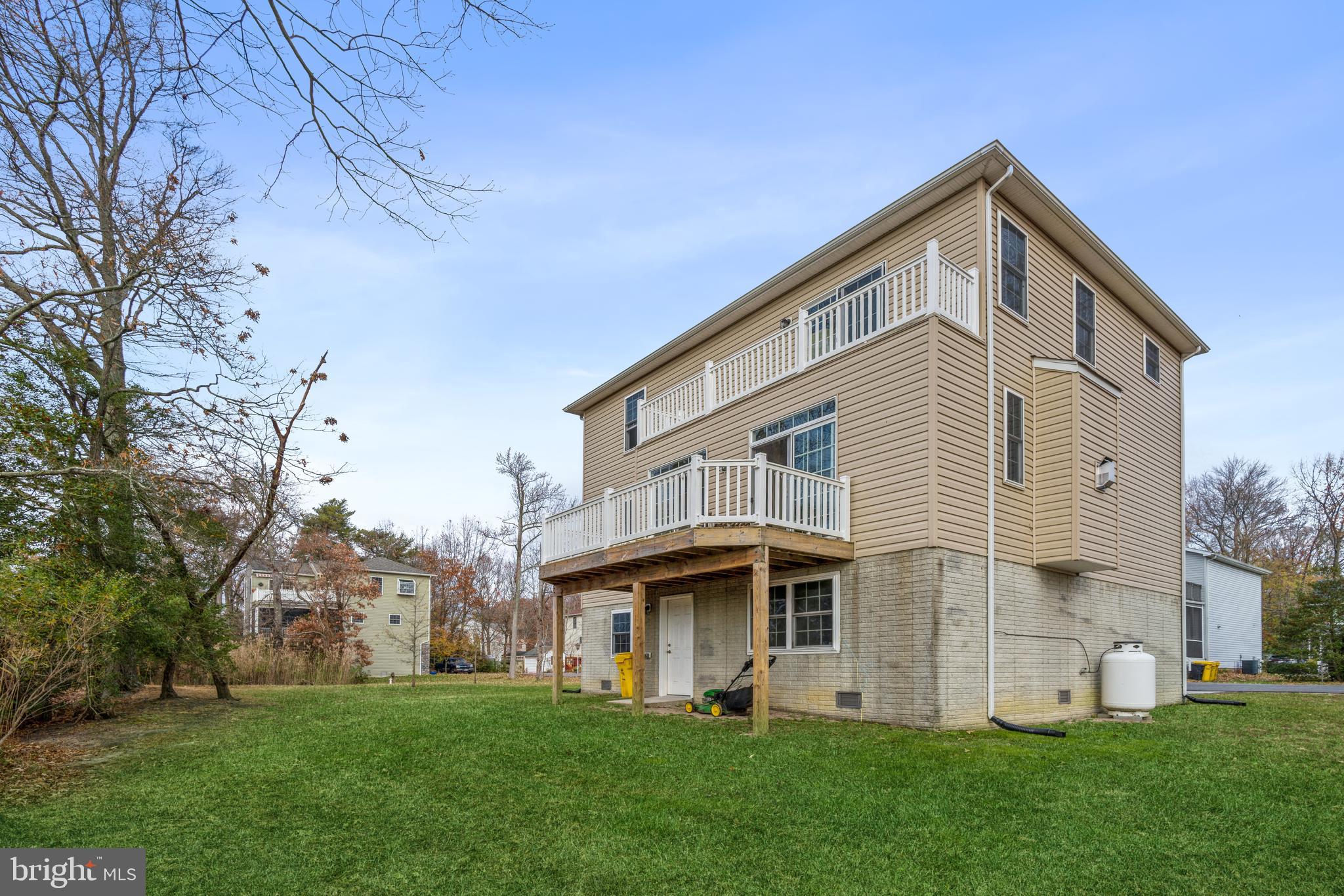 SNUG HARBOR - Residential