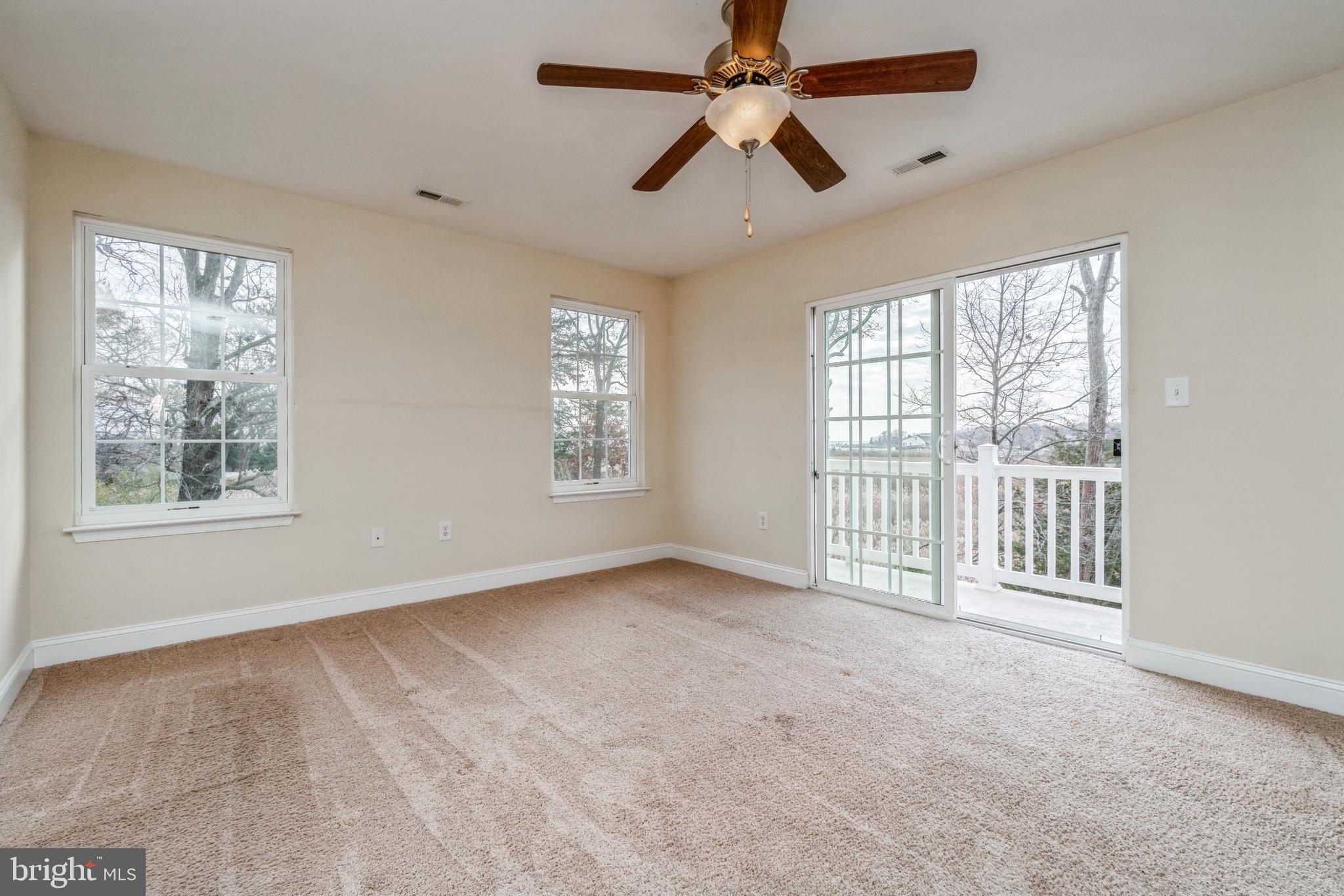 SNUG HARBOR - Residential