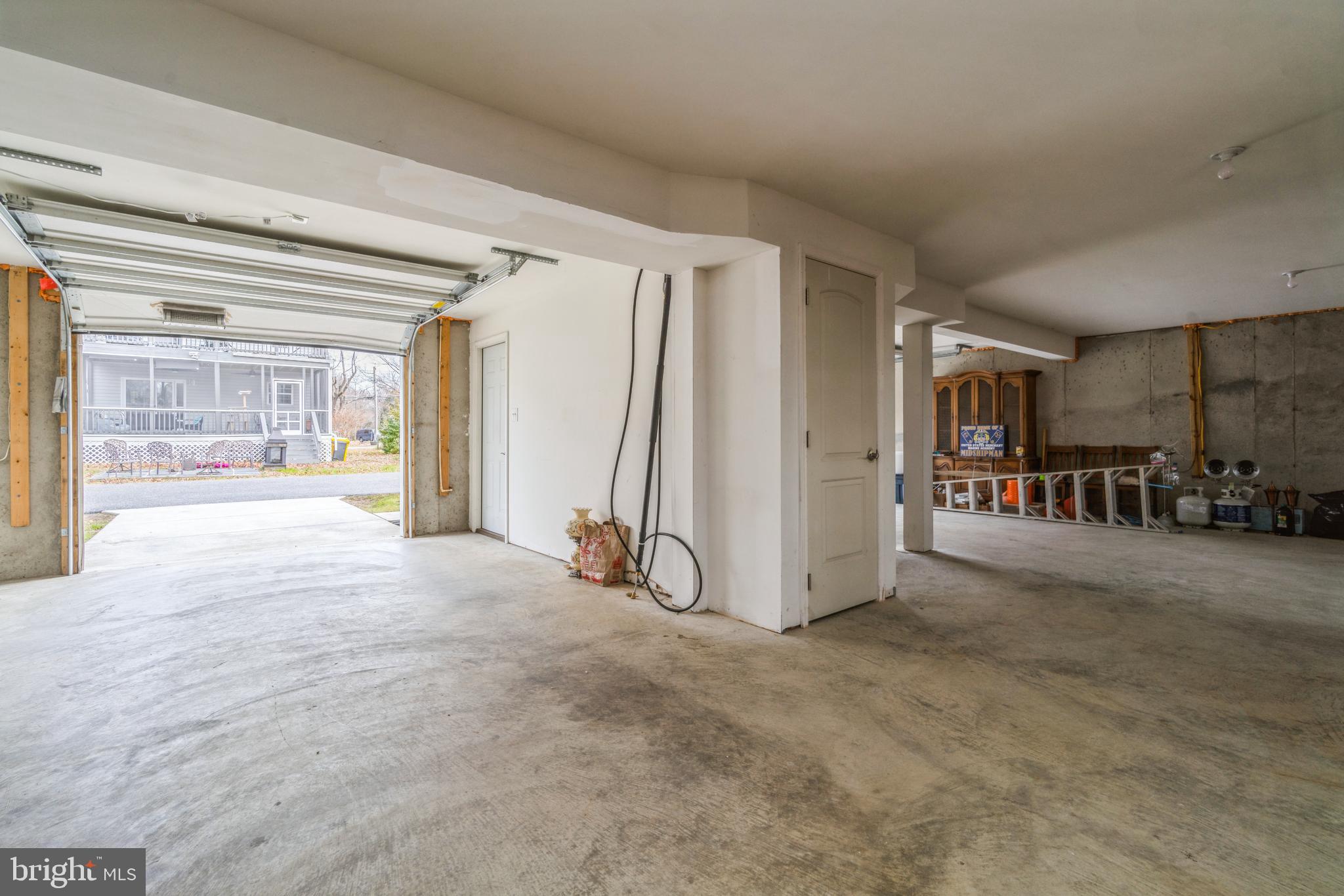 SNUG HARBOR - Residential