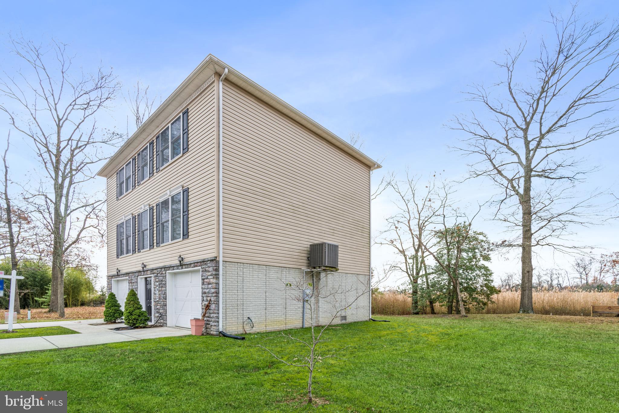 SNUG HARBOR - Residential