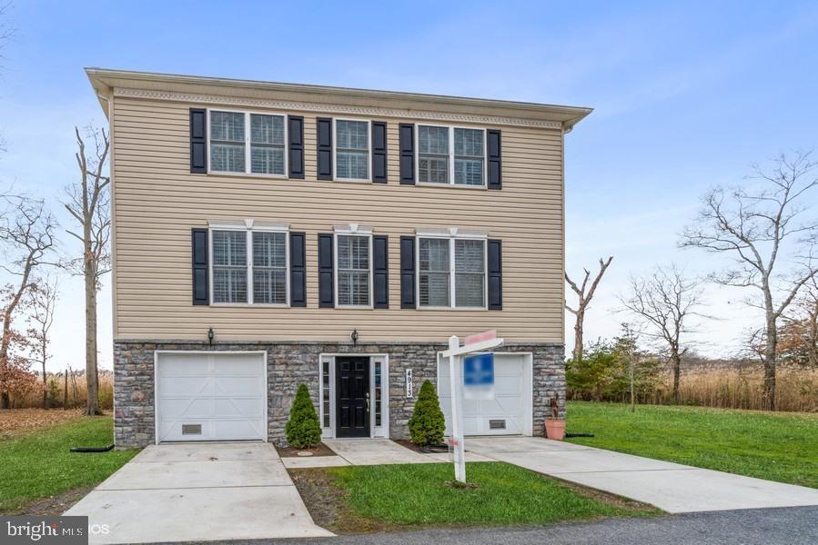 SNUG HARBOR - Residential