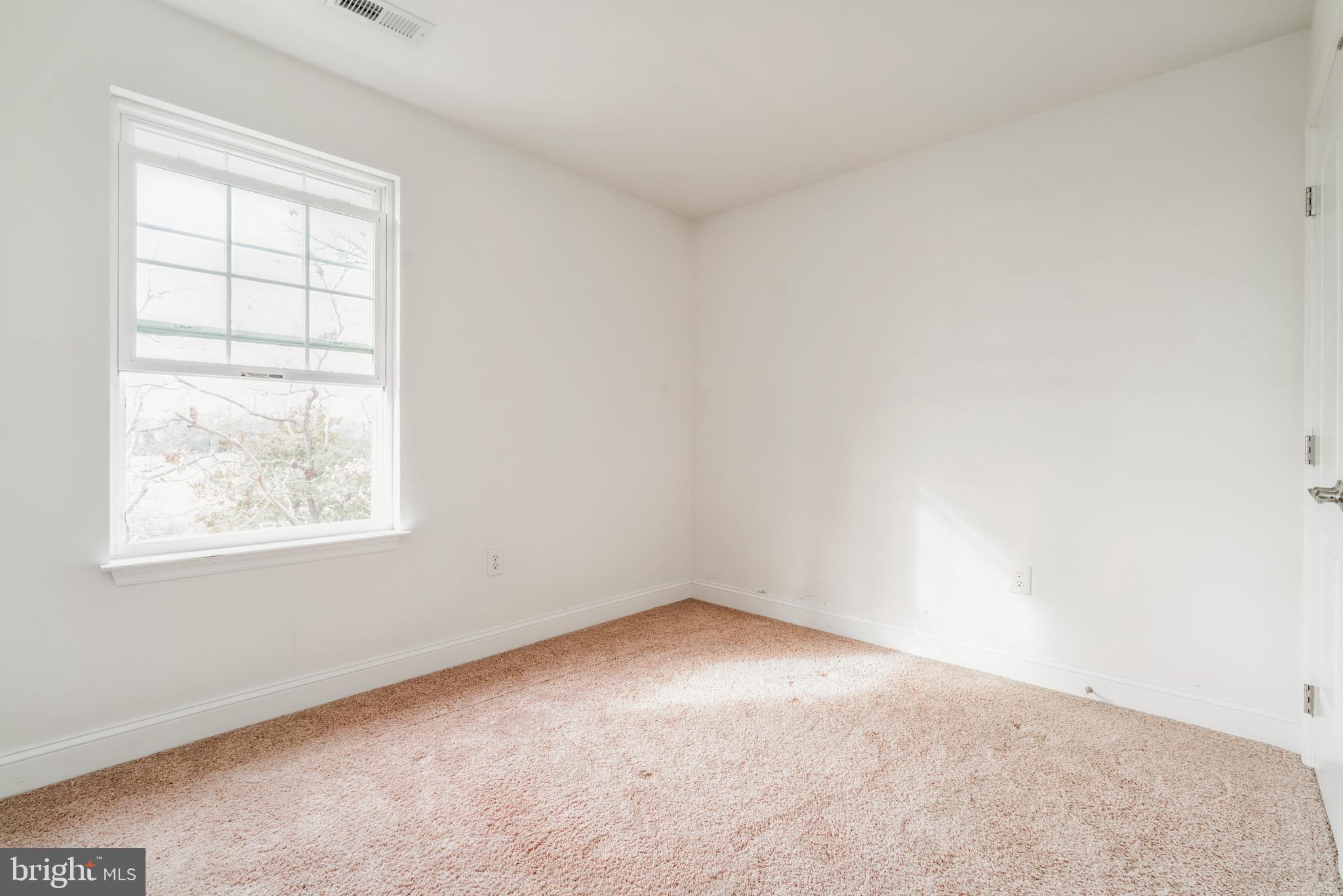 SNUG HARBOR - Residential