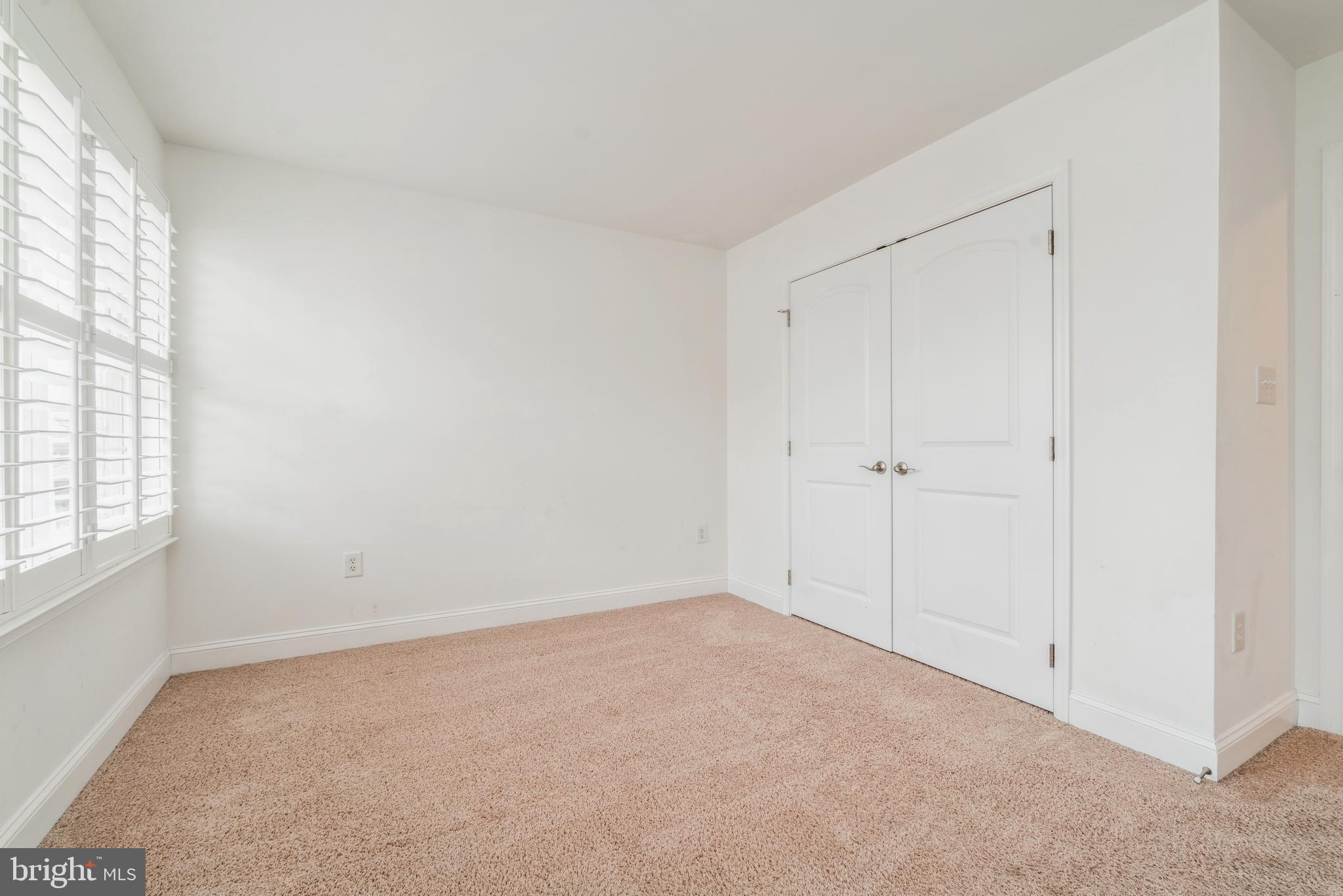 SNUG HARBOR - Residential