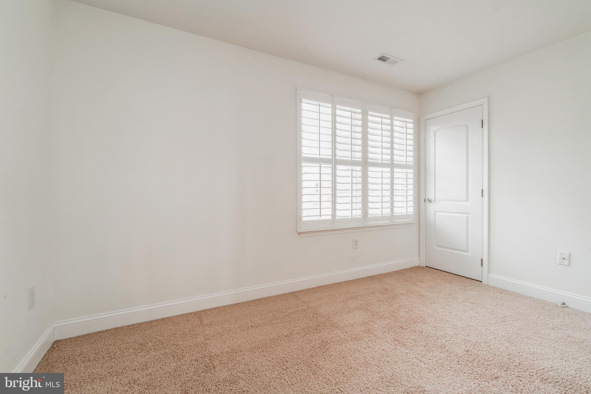 SNUG HARBOR - Residential