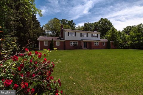 Photo of 325 Great Oak Drive, MIDDLETOWN, DE 19709 (MLS # DENC2072634)