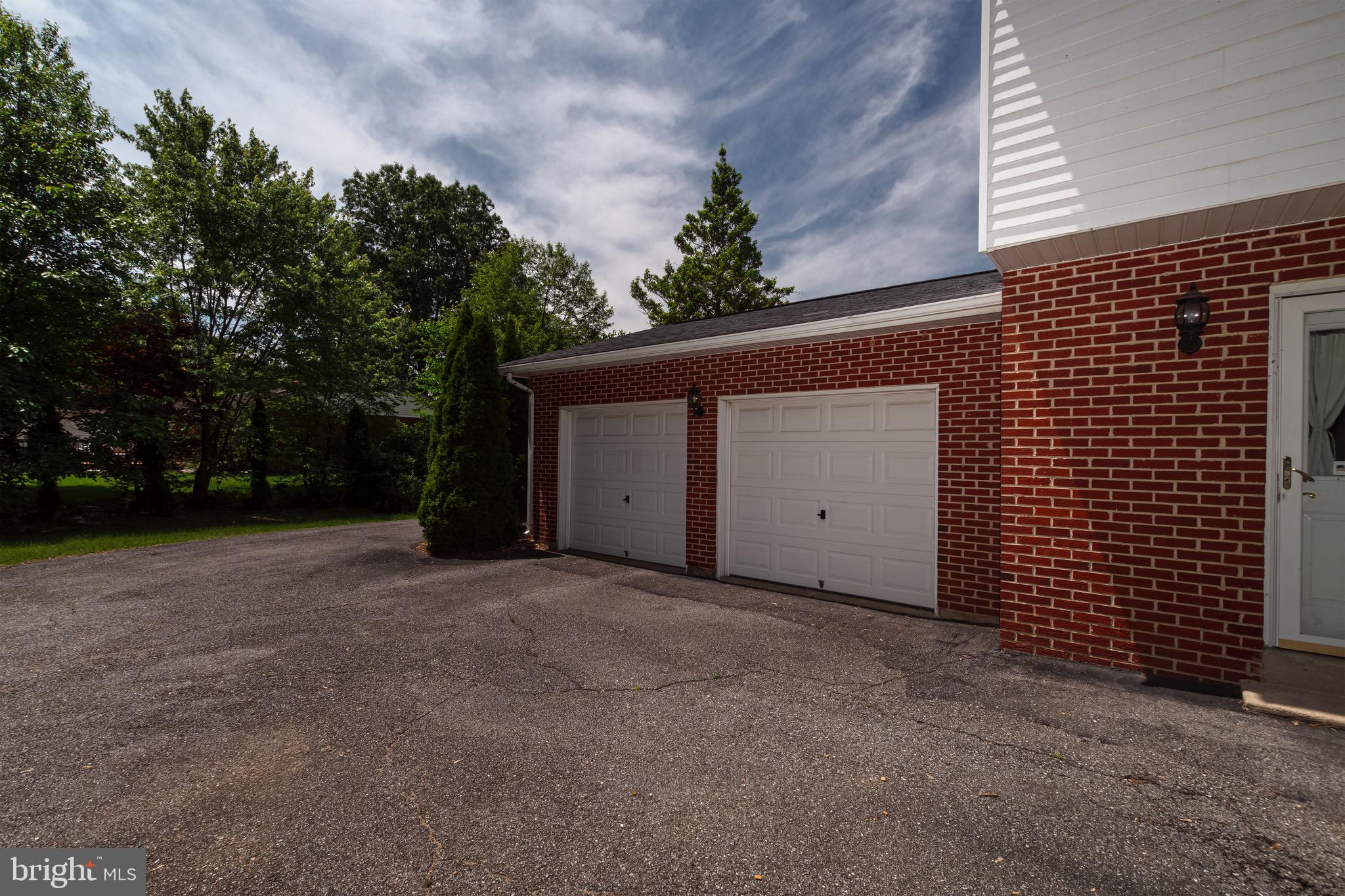 GREAT OAK FARMS - Residential