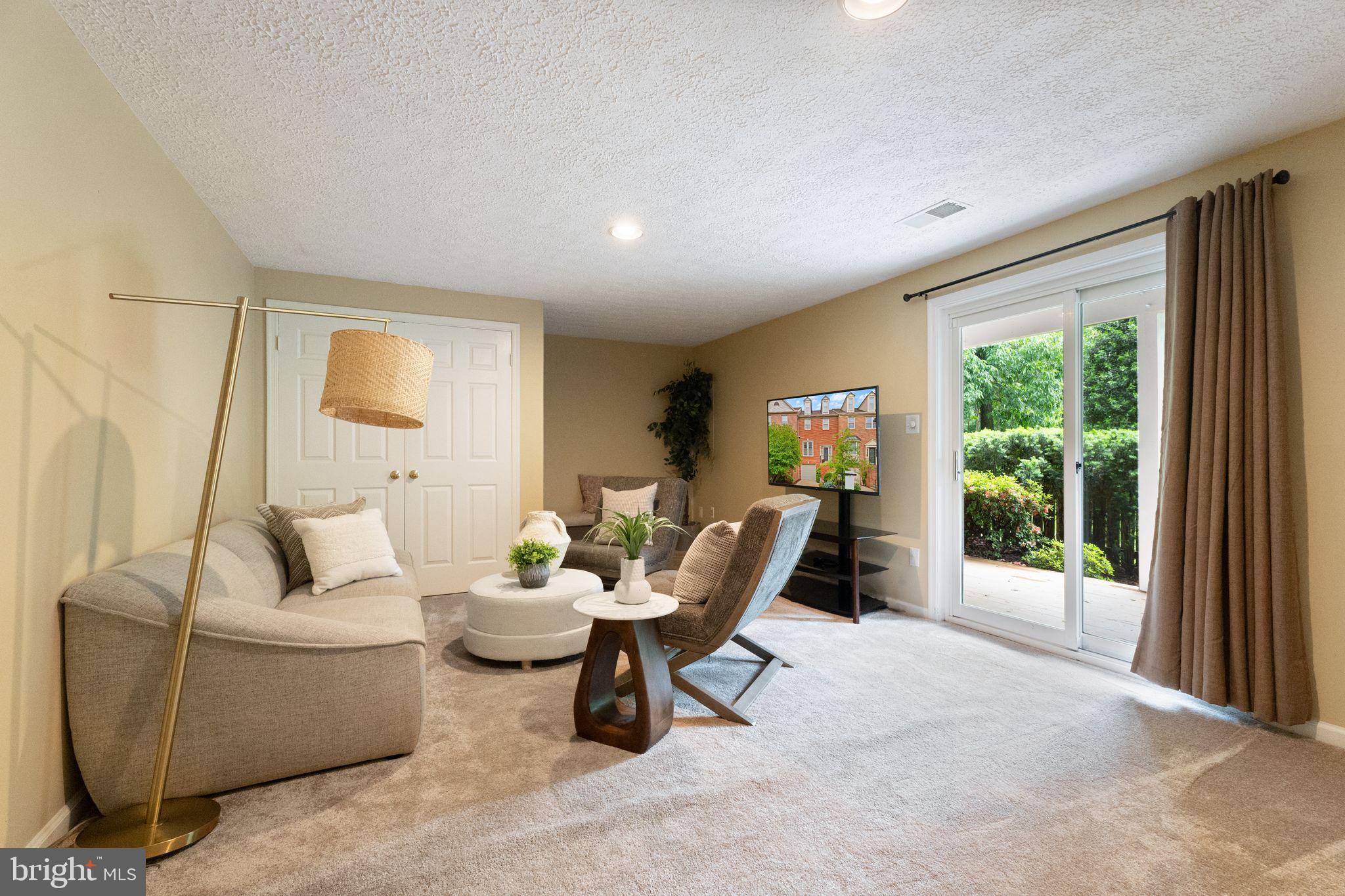 PENDERBROOK - Residential