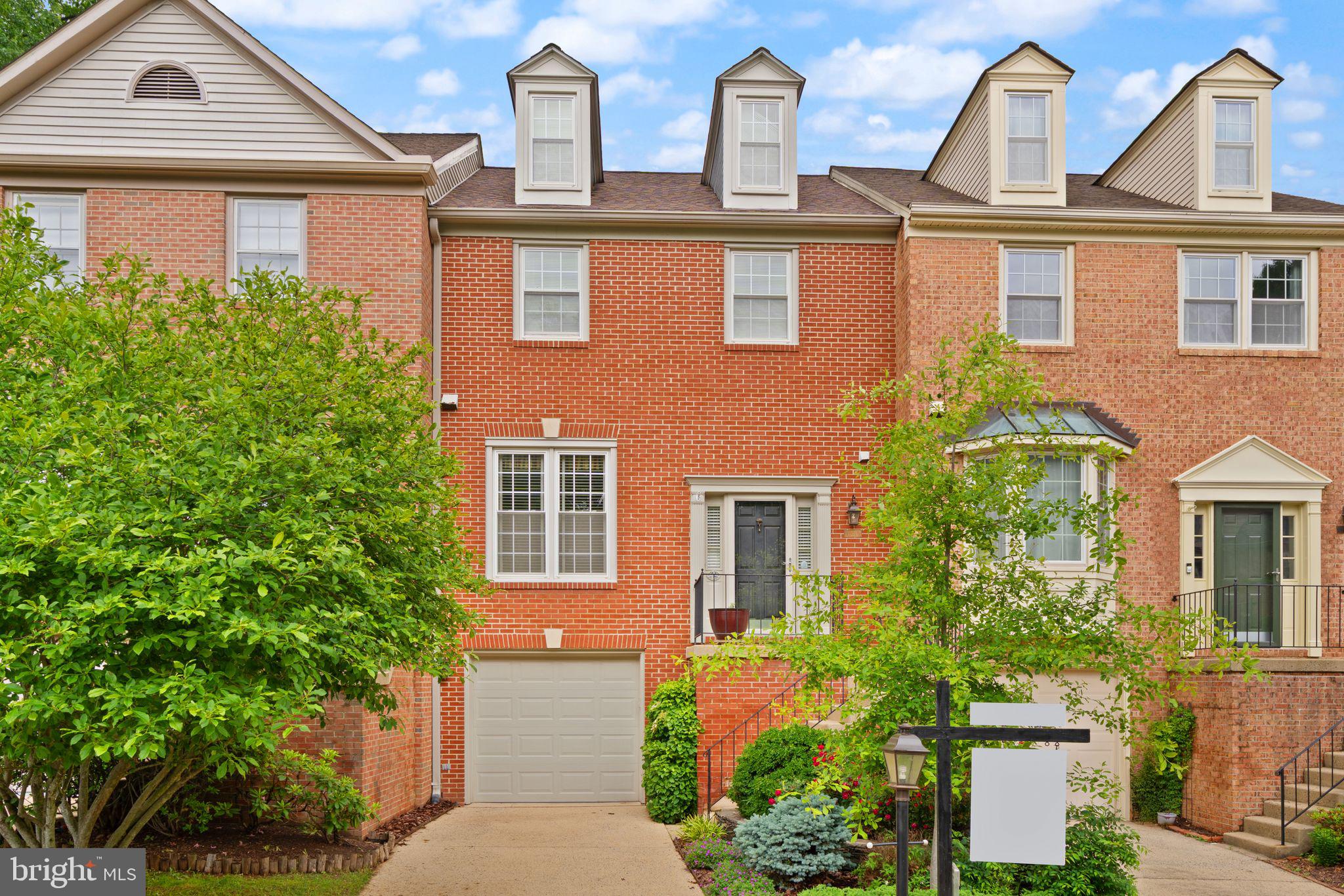 12015 JOHNS PLACE