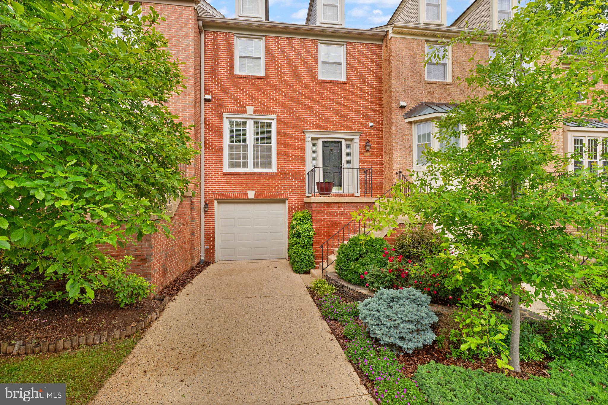 12015 JOHNS PLACE