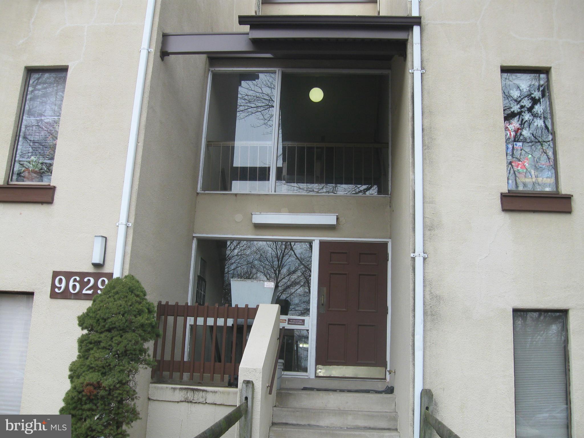 VOM VILLAGE CENTER - Residential Lease