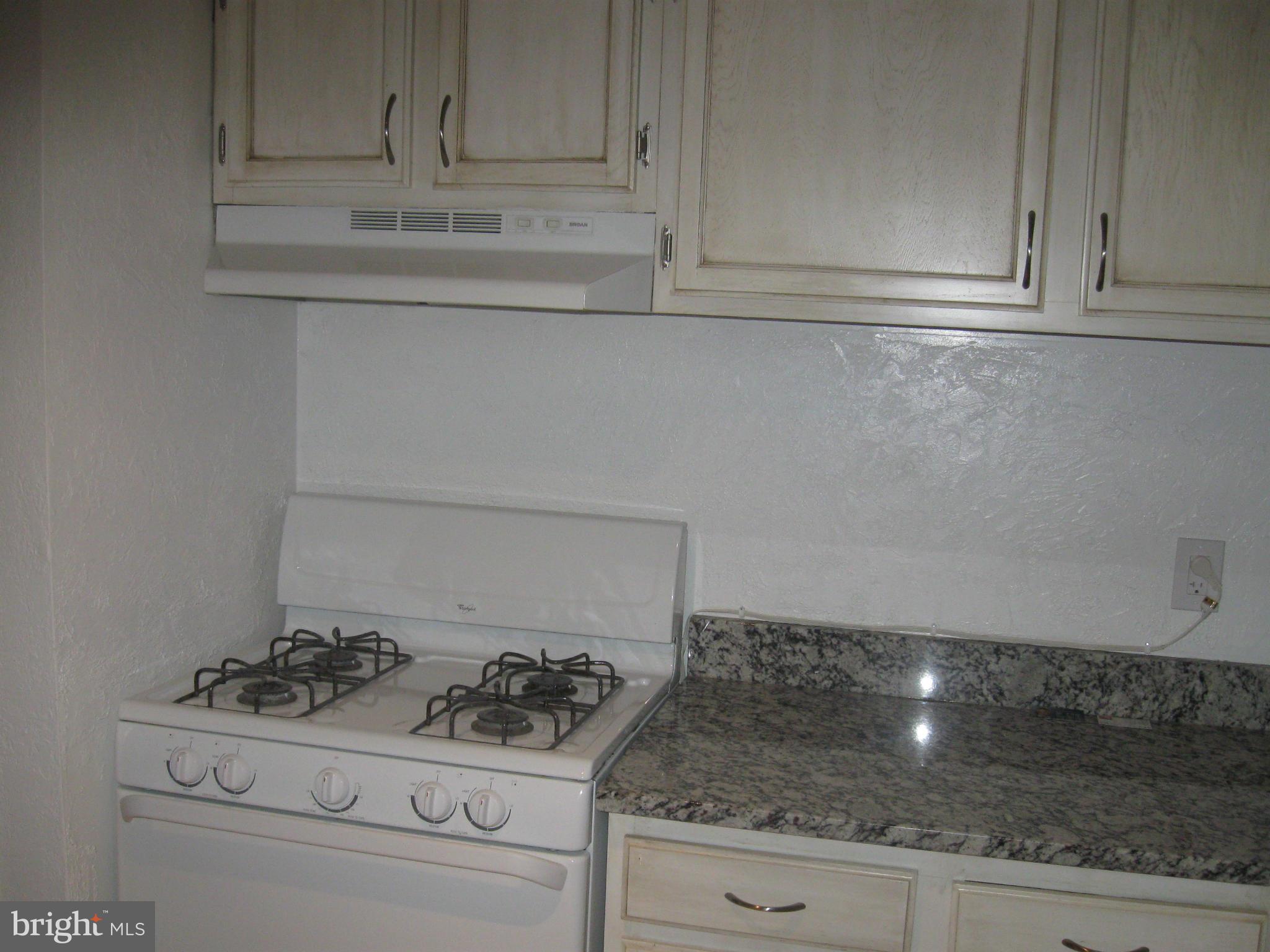 VOM VILLAGE CENTER - Residential Lease