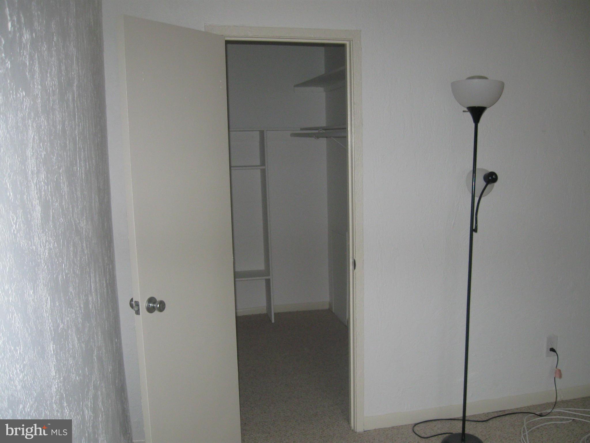 VOM VILLAGE CENTER - Residential Lease