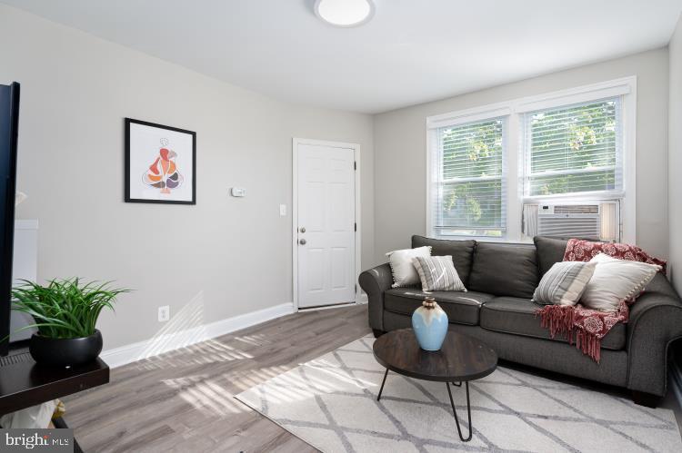 RAMBLEWOOD - Residential