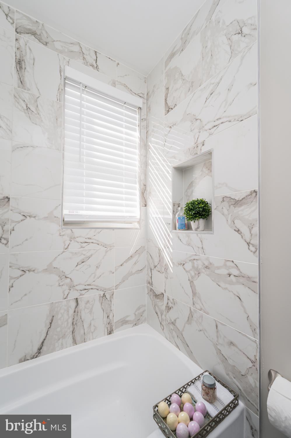 RAMBLEWOOD - Residential