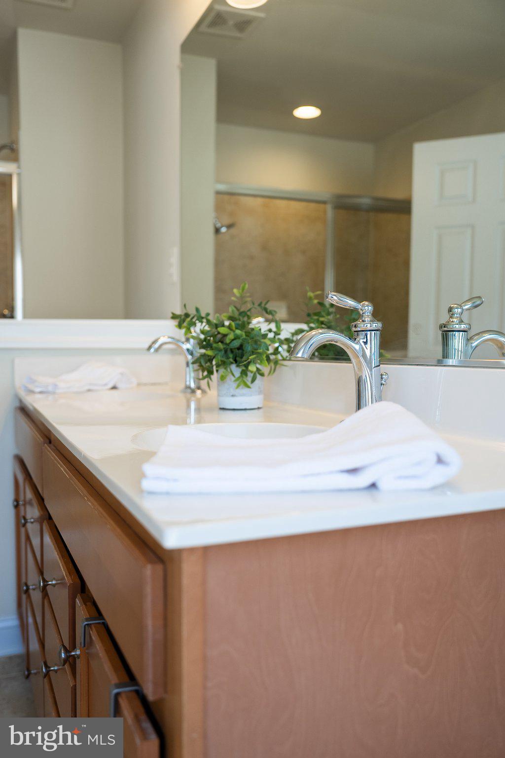 EAST GATE - Residential