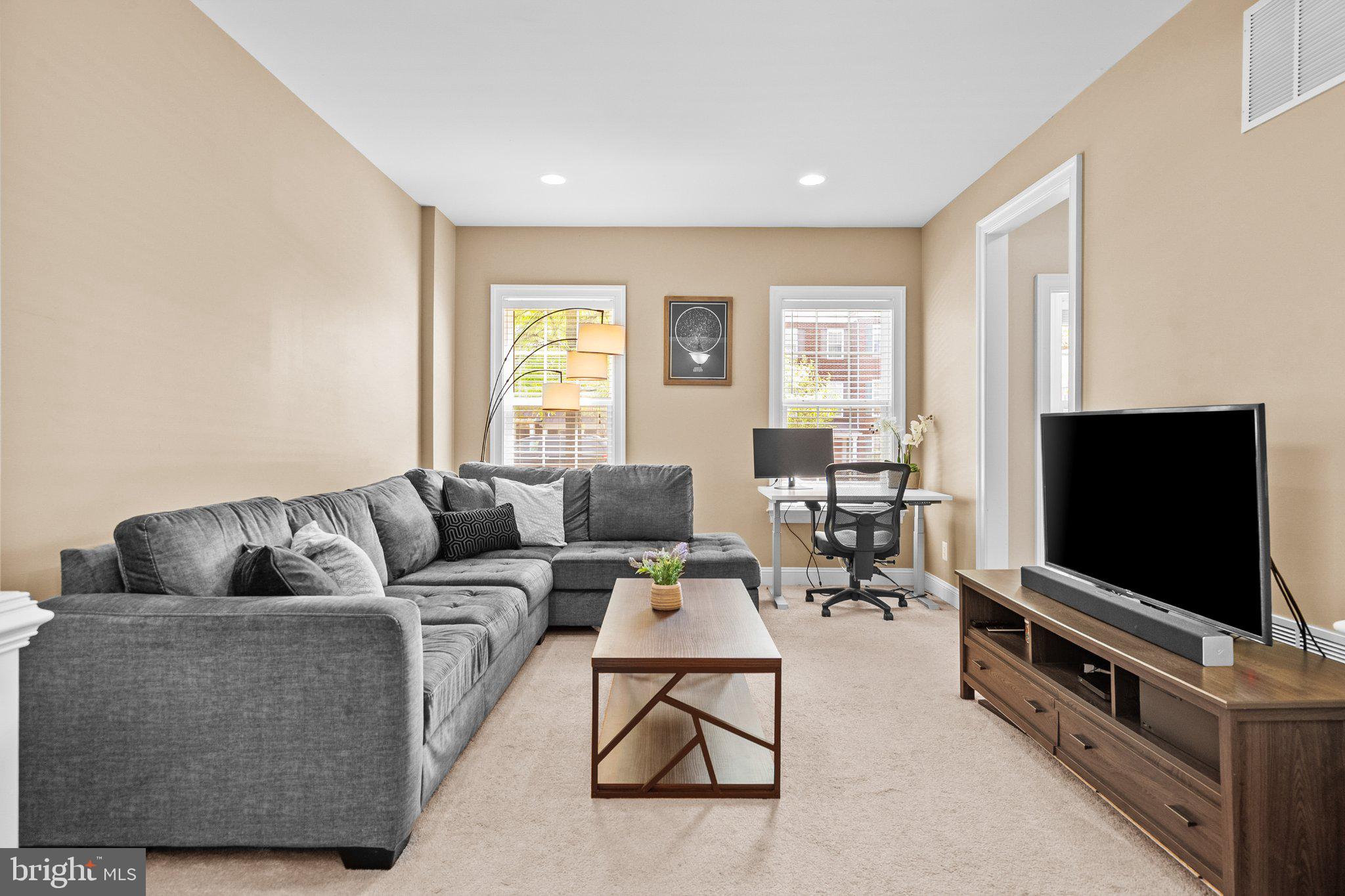 EAST GATE - Residential