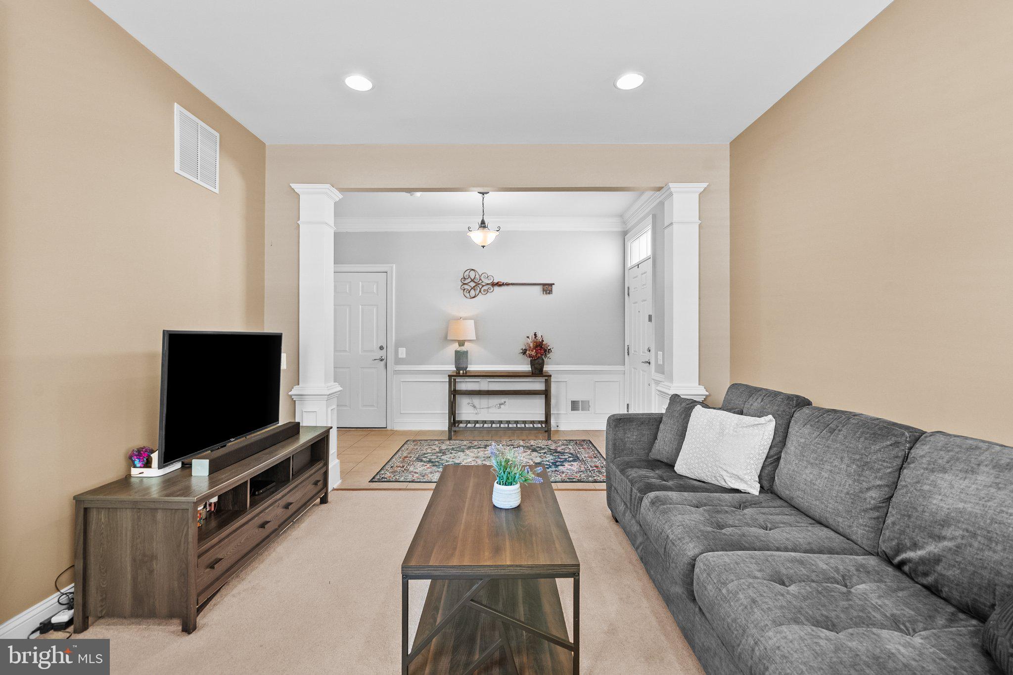 EAST GATE - Residential