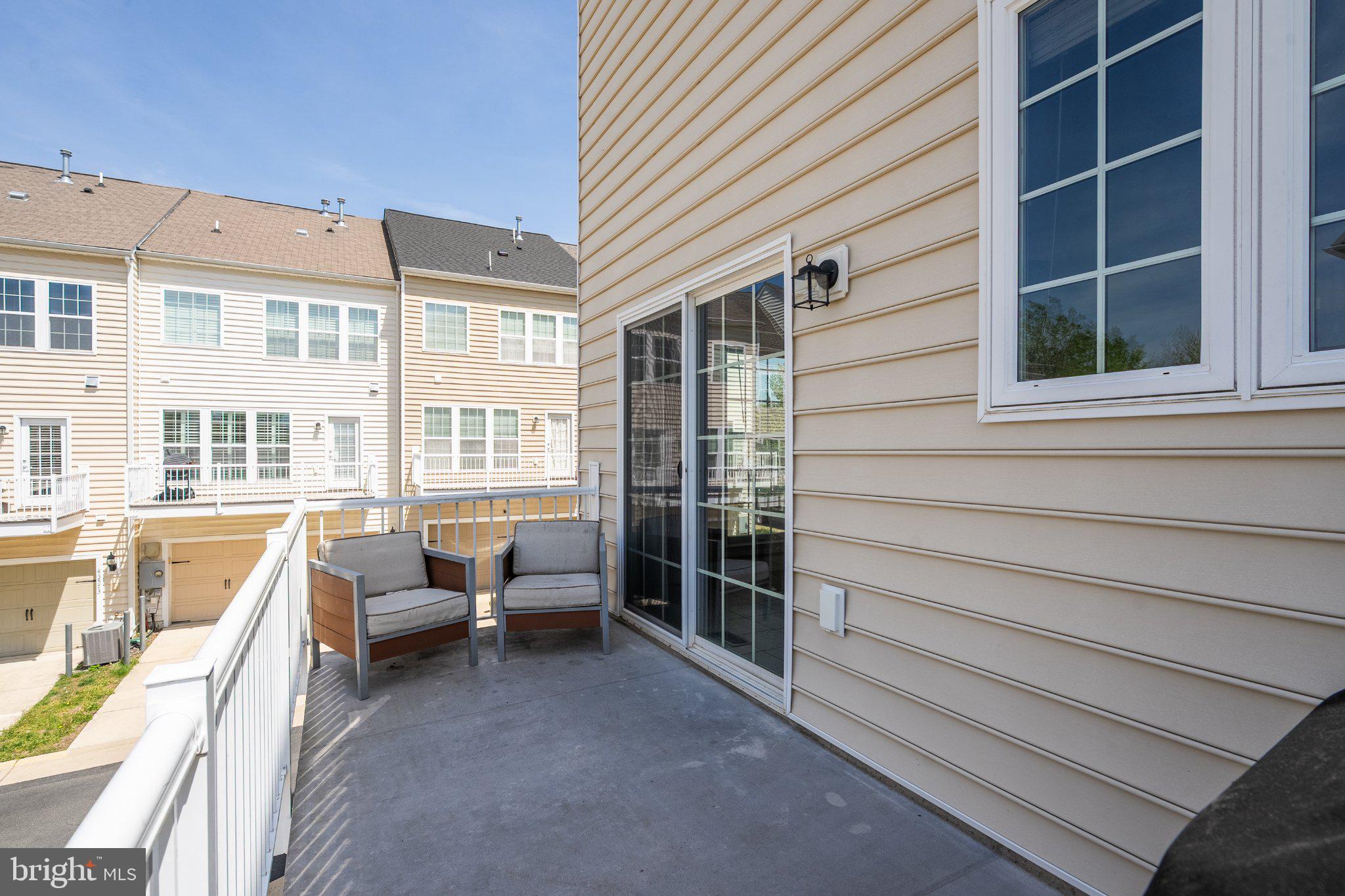 EAST GATE - Residential