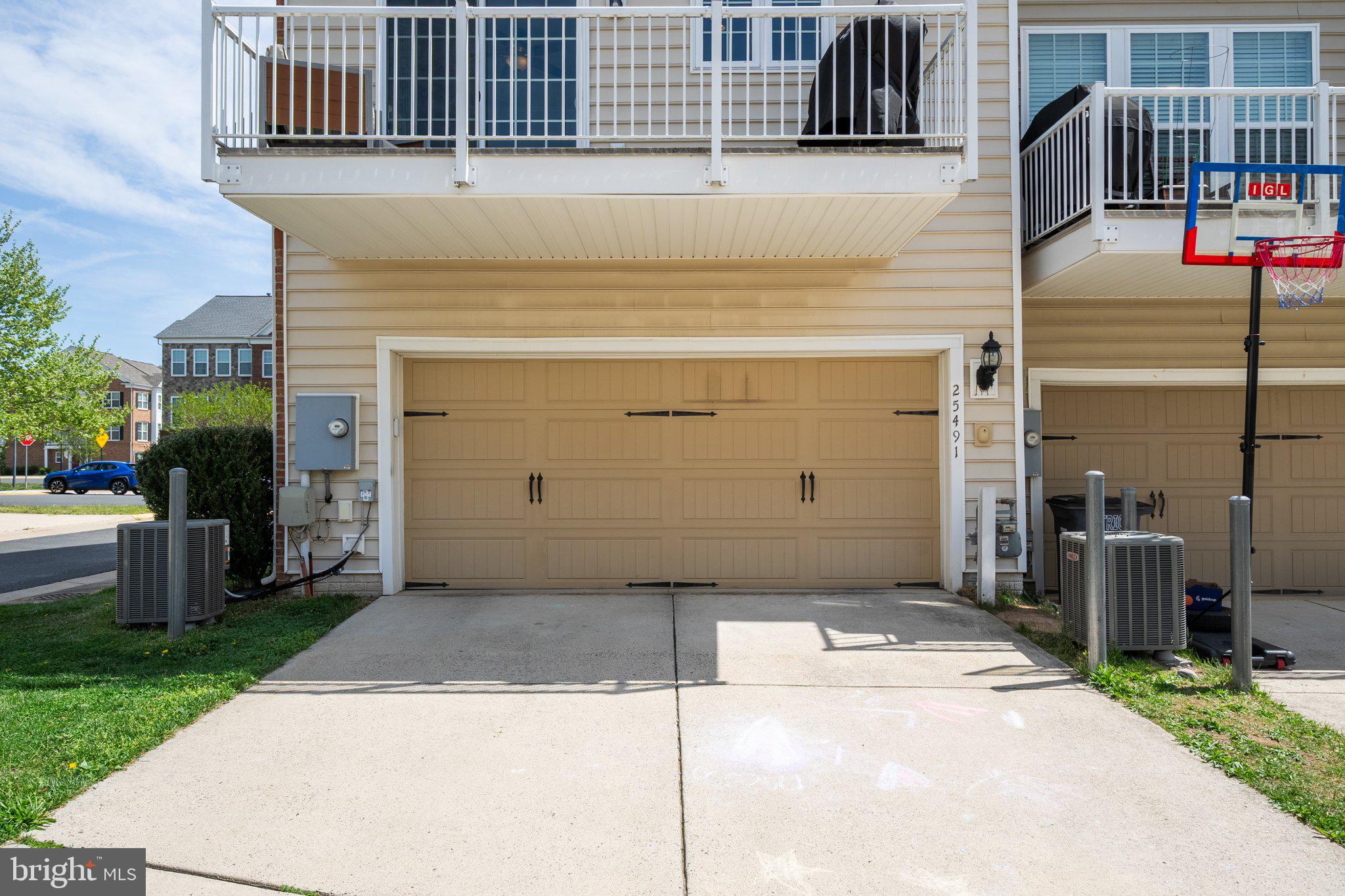 EAST GATE - Residential