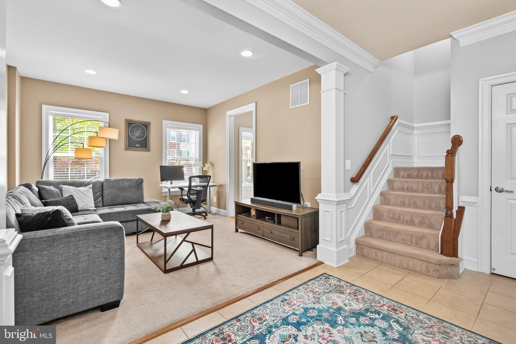 EAST GATE - Residential