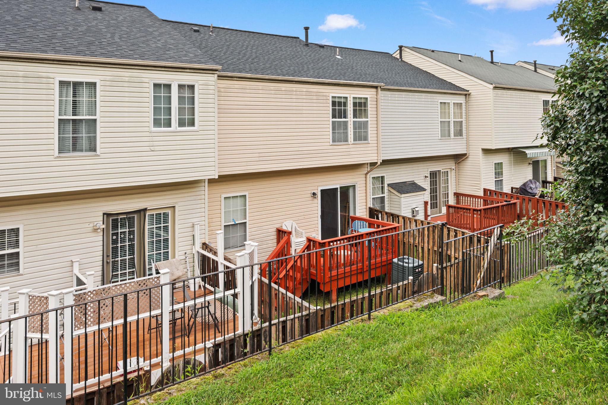 2585 SYLVAN MOOR LANE