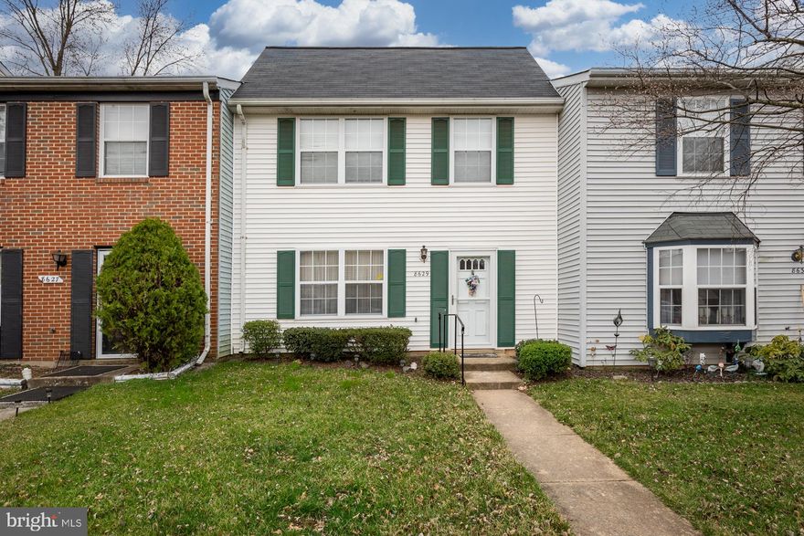 PLEASE FOLLOW COVID-19 GUIDELINES! WEAR MASKS AND SANITIZE HANDS. Well maintained 2 level townhome in popular Brandy Station in Manassas Park. Heating and and conditioning replaced in 2019, roof and hot water heater replaced in 2018. Great location! Close to VRE, shopping centers, restaurants and schools. Short distance to Route 28, Prince William Parkway and I-66.