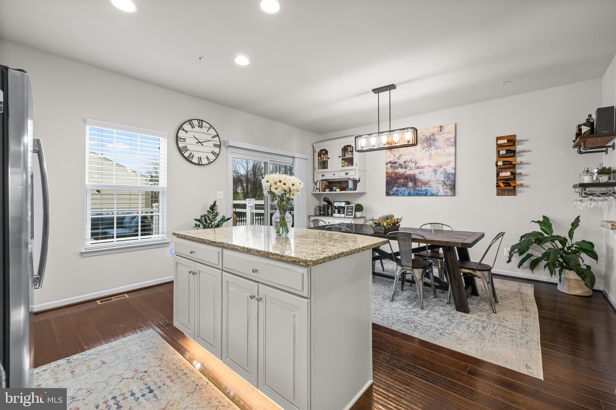 LOGANS RESERVE - Residential