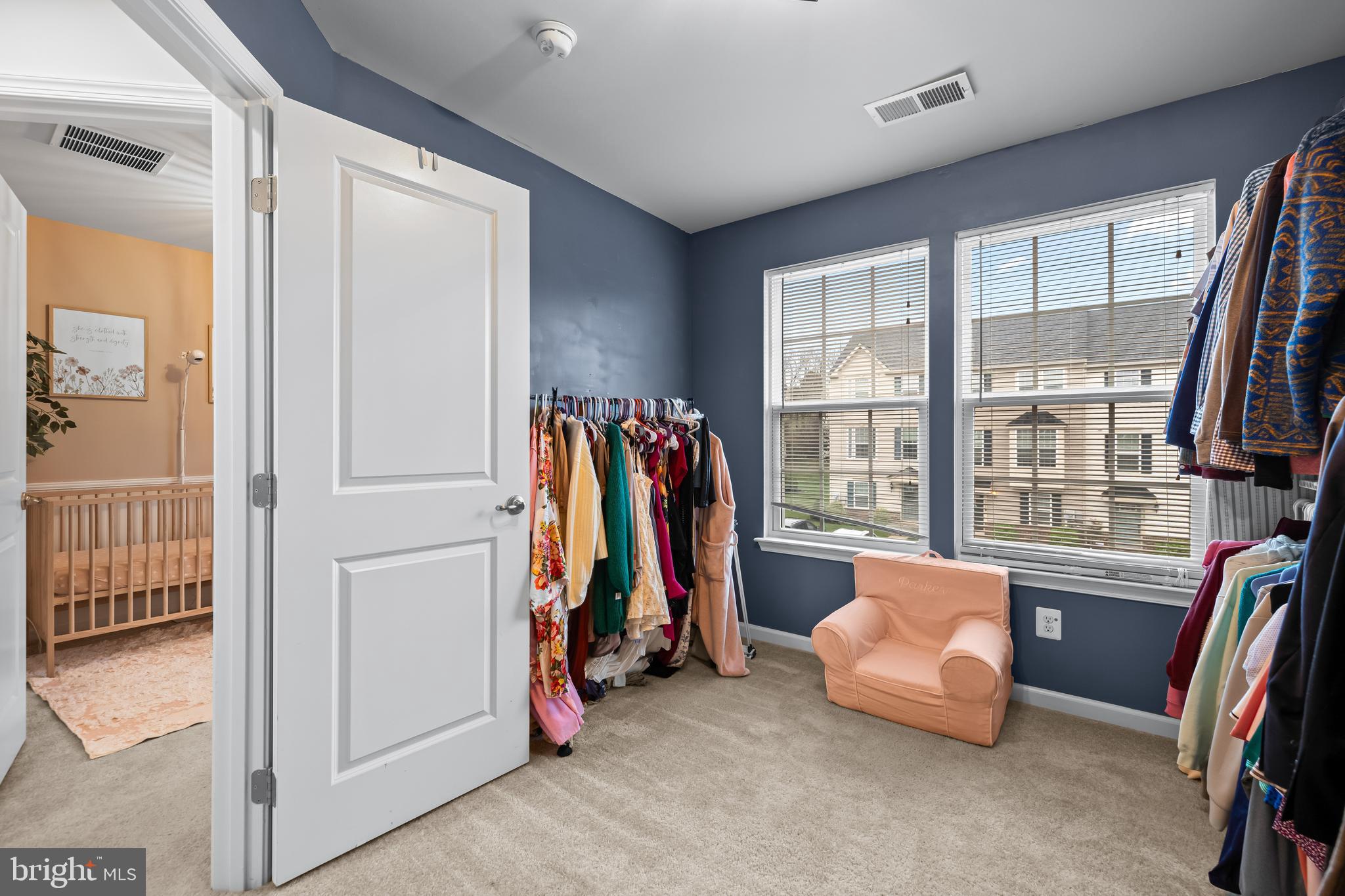 LOGANS RESERVE - Residential