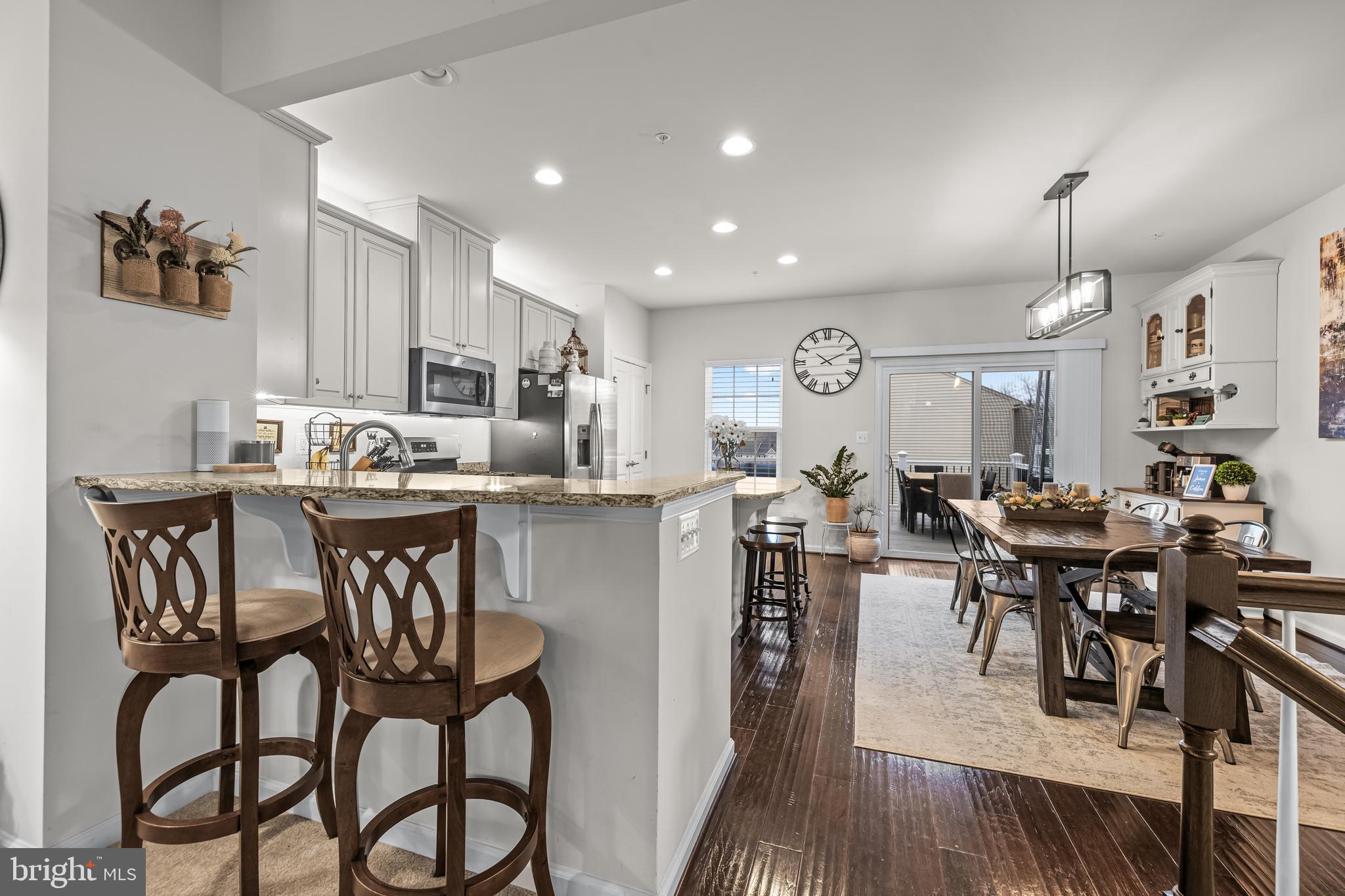 LOGANS RESERVE - Residential