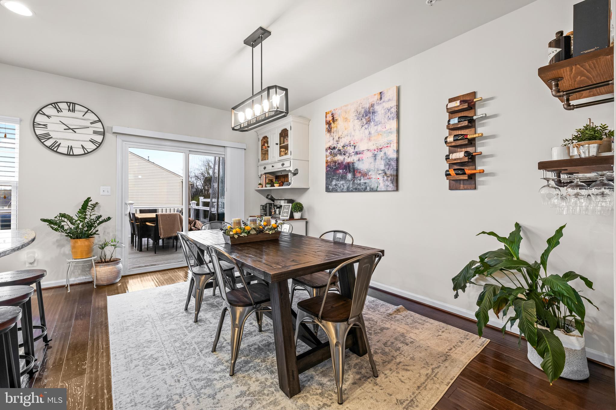 LOGANS RESERVE - Residential