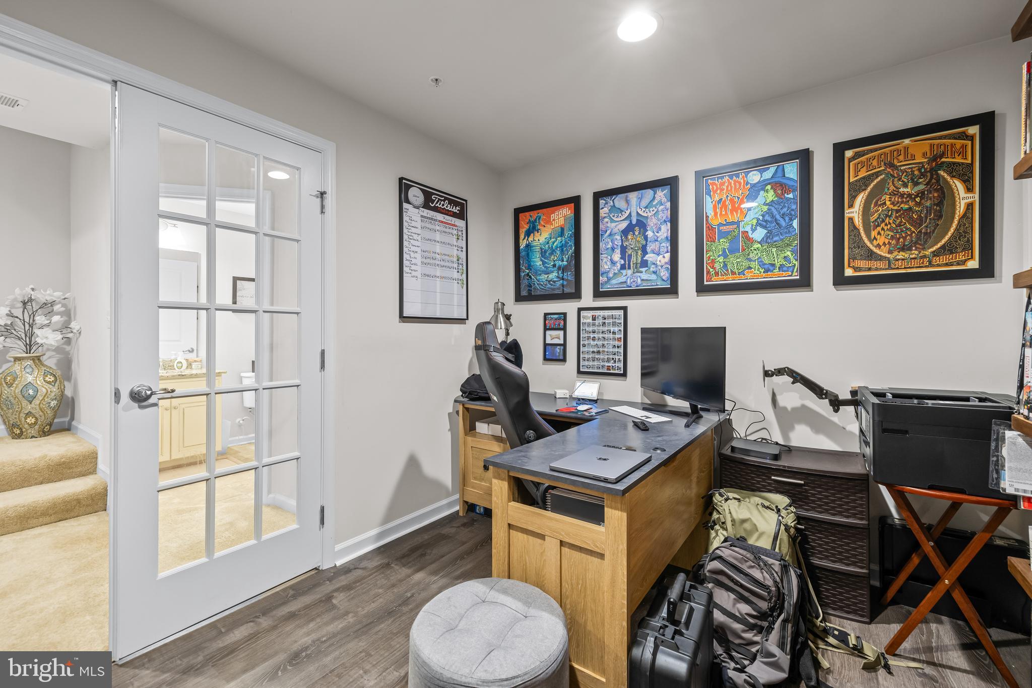 LOGANS RESERVE - Residential