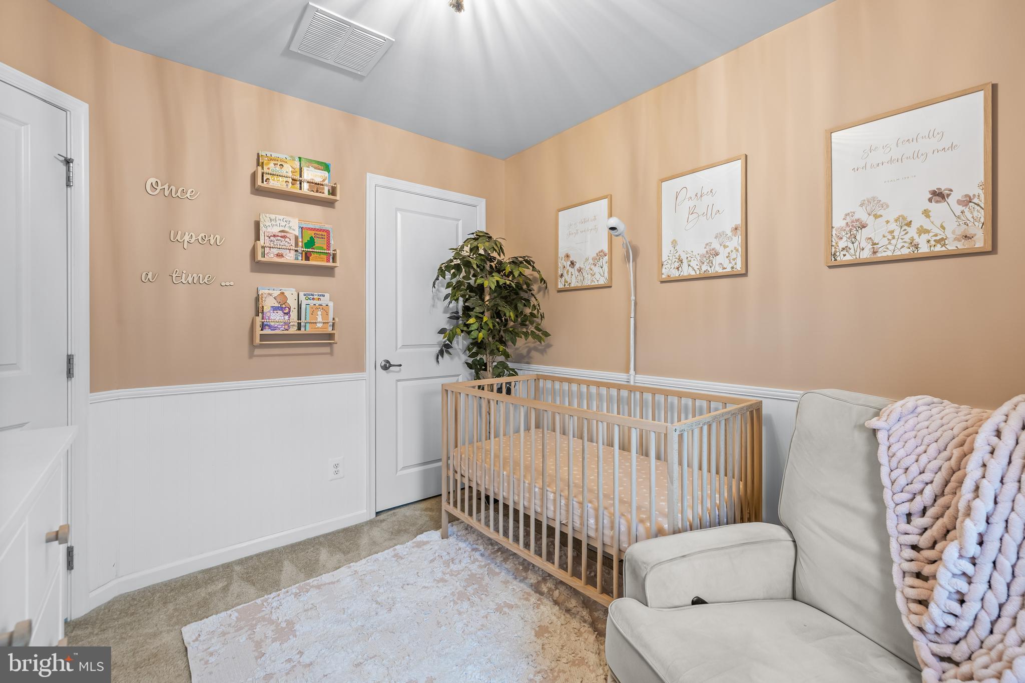 LOGANS RESERVE - Residential