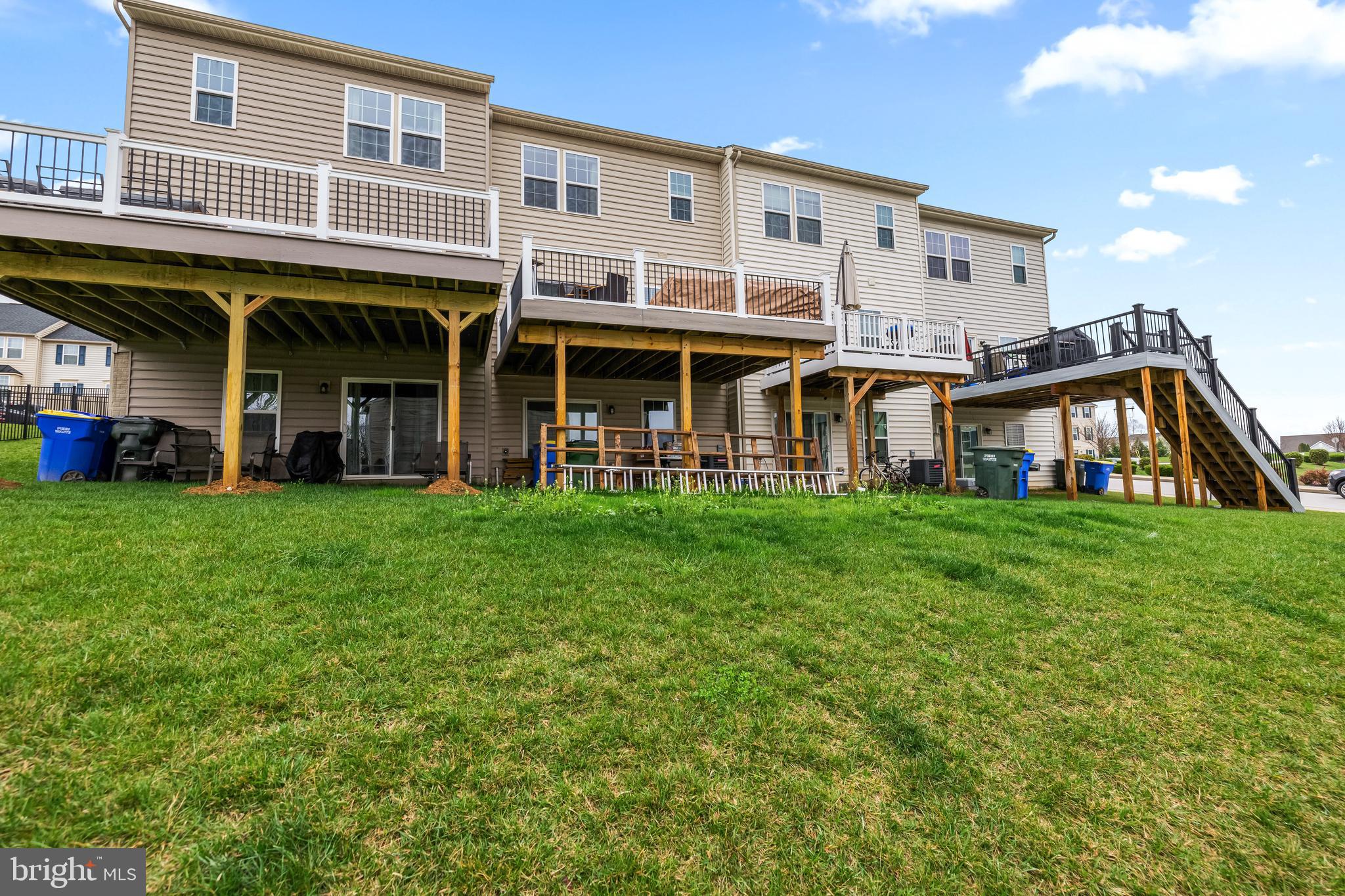 LOGANS RESERVE - Residential