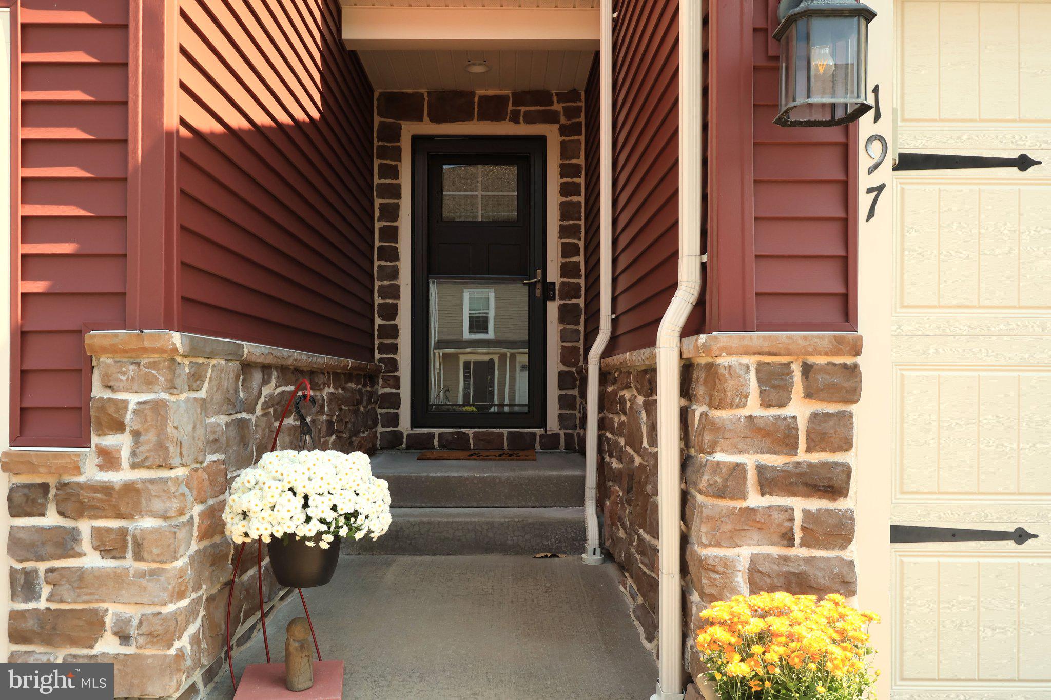 197 TOWHEE DRIVE