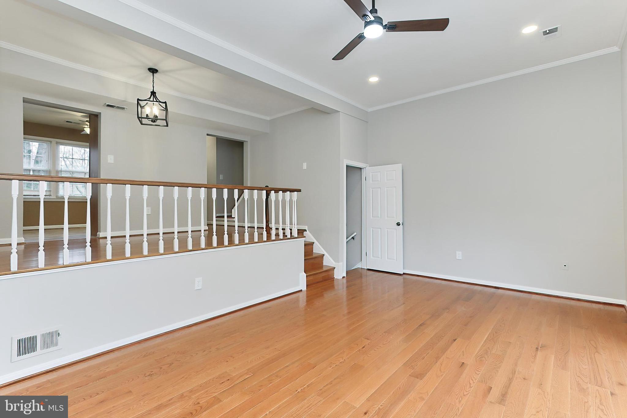 THOUSAND OAKS - Residential