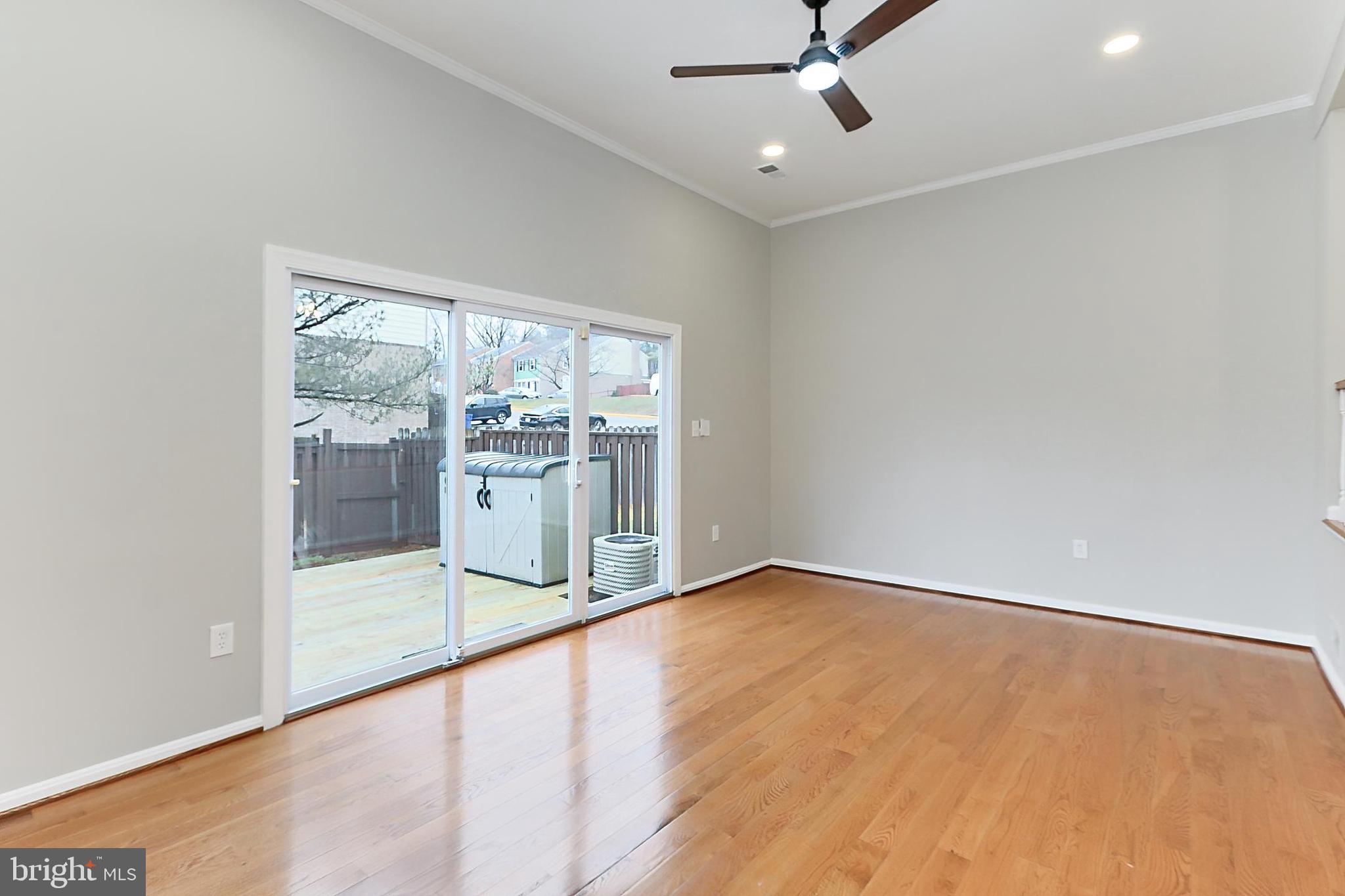 THOUSAND OAKS - Residential