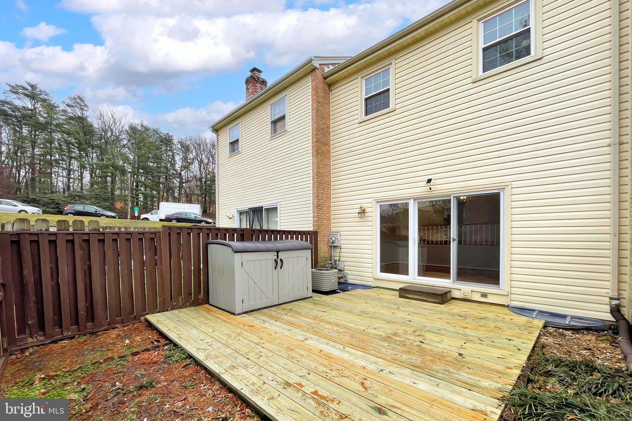 THOUSAND OAKS - Residential